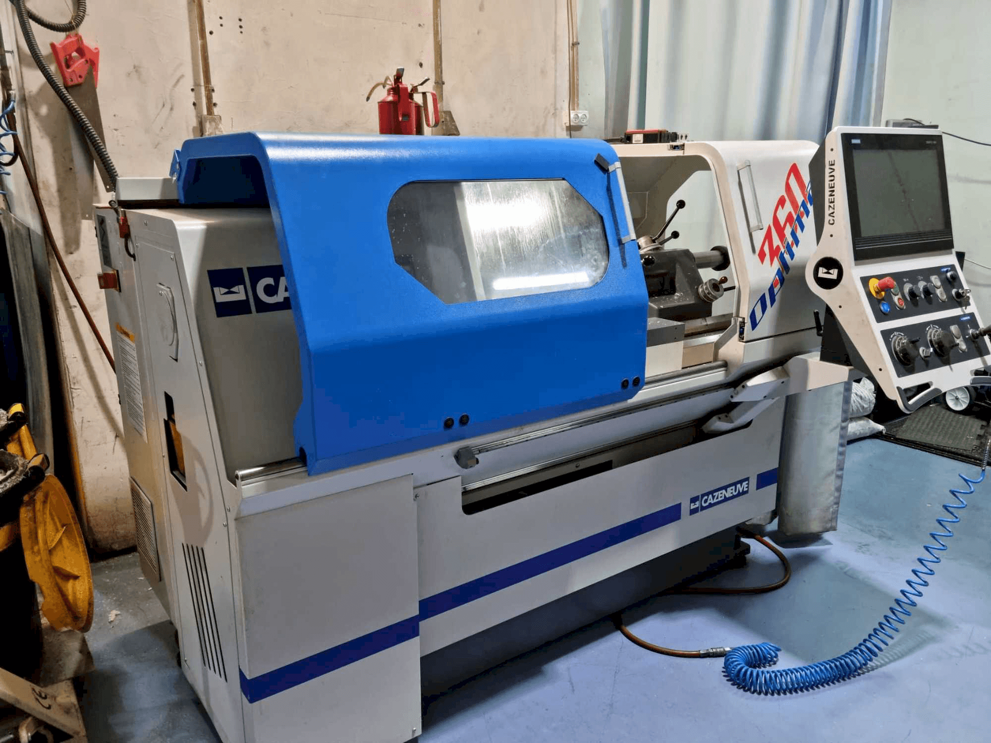 Frontansicht der CAZENEUVE Optimax 360 Maschine