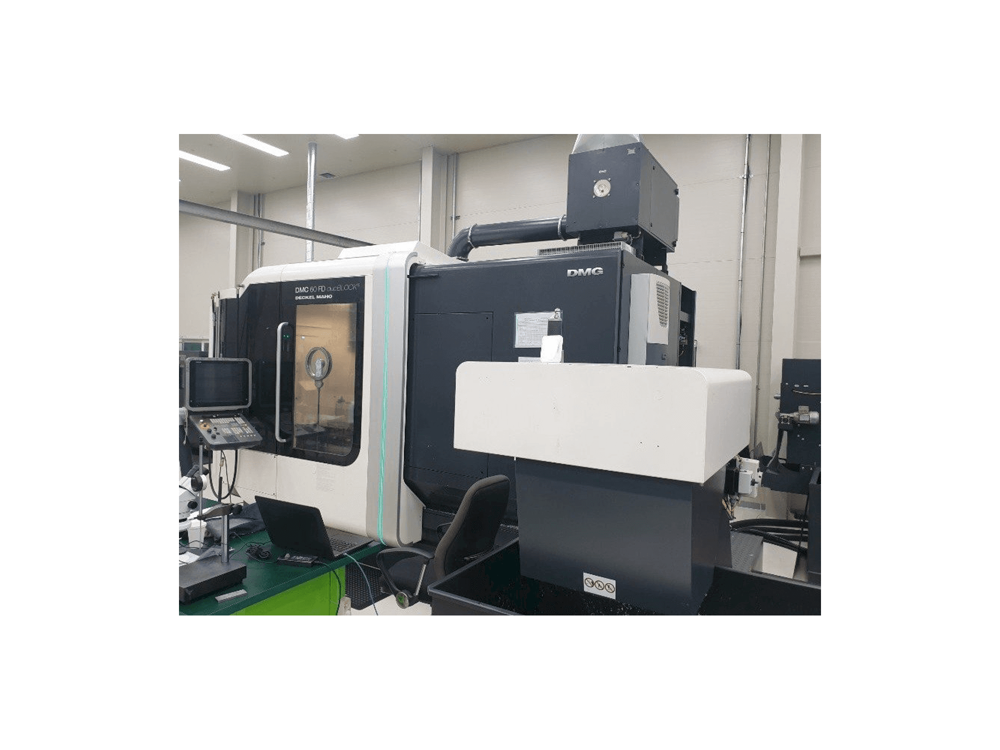 Frontansicht der DMG Deckel Maho DMC 60 FD duoBLOCK Maschine