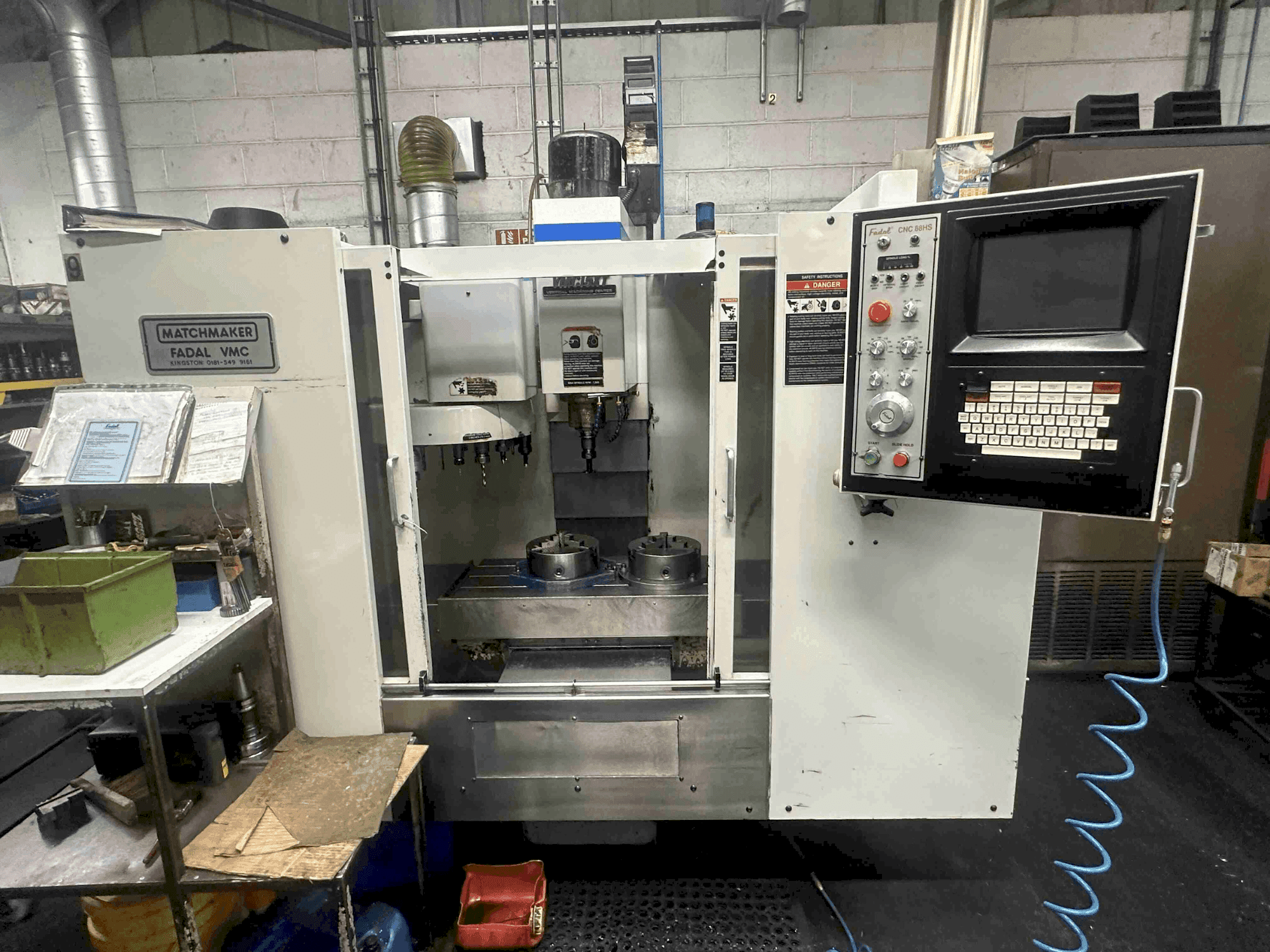 Frontansicht der FADAL VMC 15XT Maschine