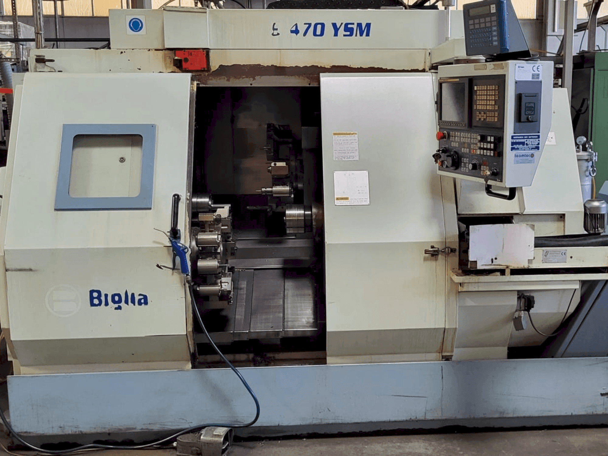 Frontansicht der Biglia B470 YSM Maschine