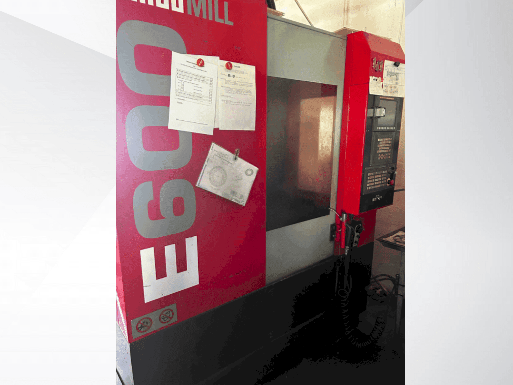 Frontansicht der EMCO E600 Maschine