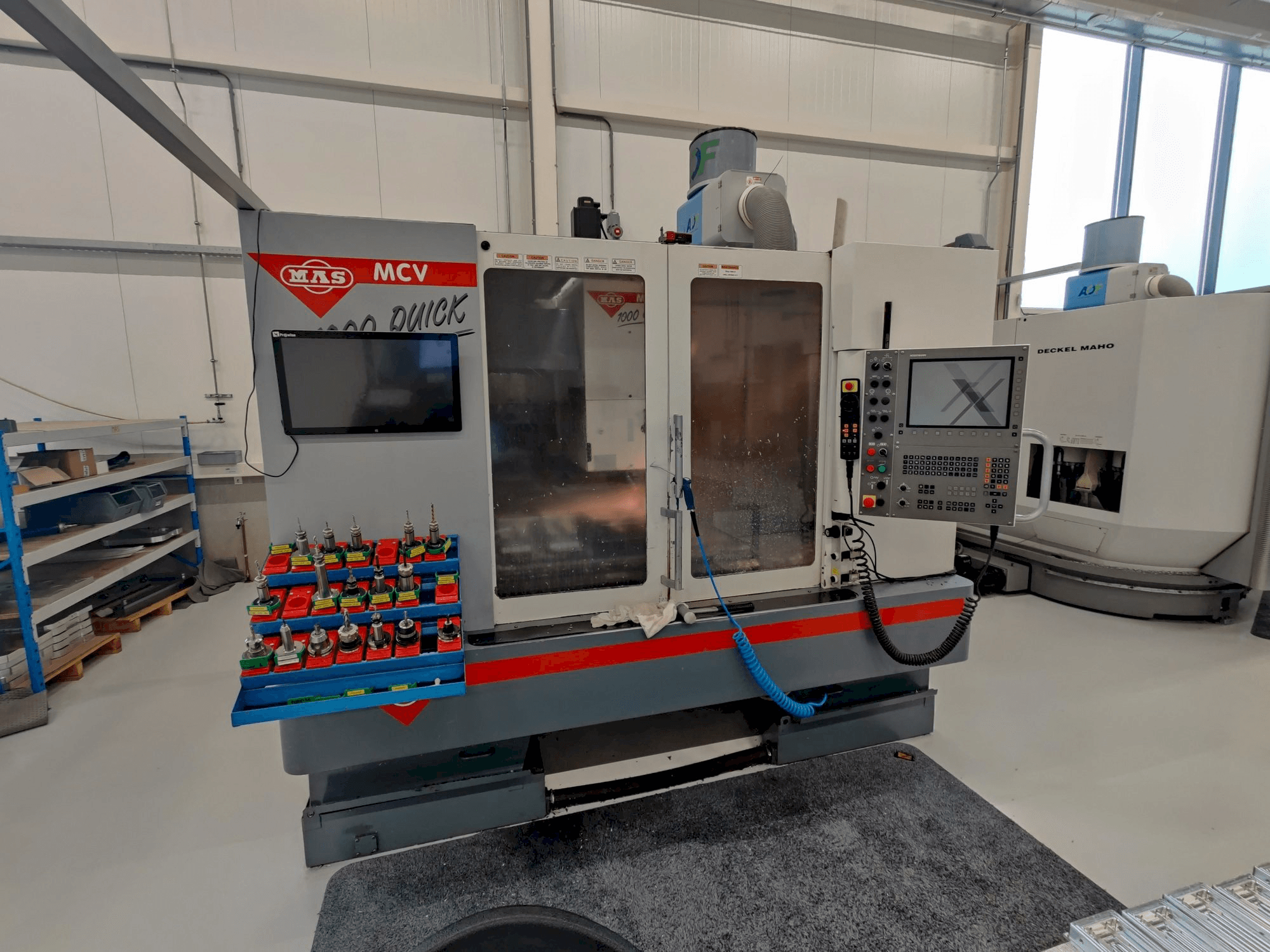 Frontansicht der MAS MCV1000 Quick Maschine