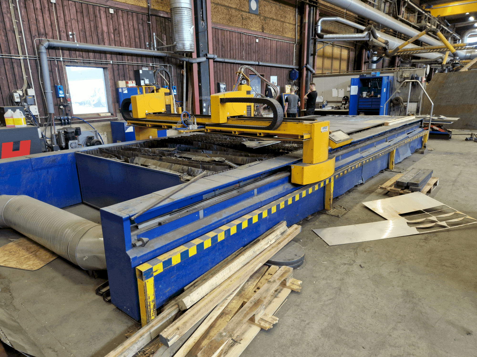 Frontansicht der MicroStep PLS 7501.25PG Maschine