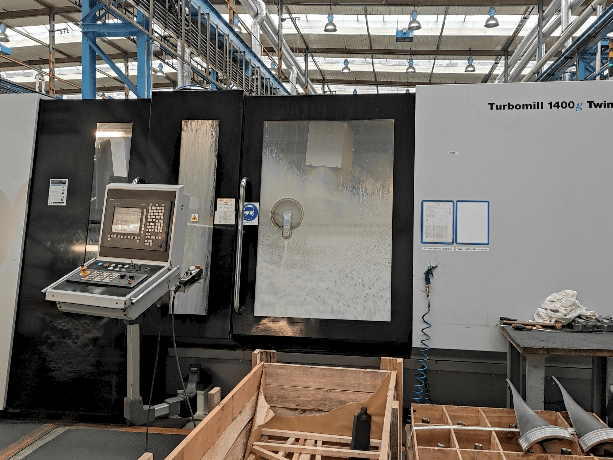 Frontansicht der Liechti Turbomill 1400g Twin Maschine