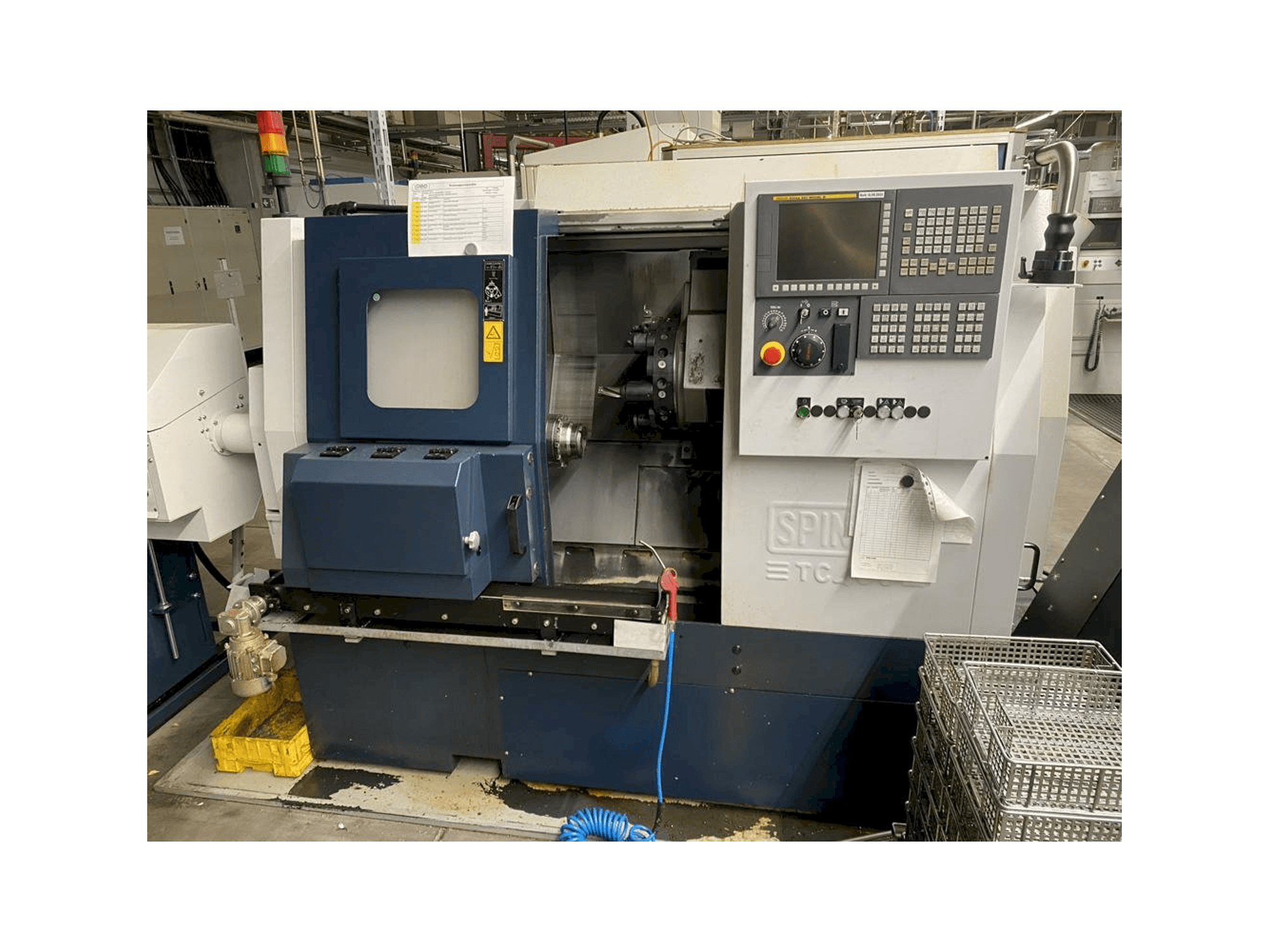 Frontansicht der SPINNER TC400 52MC Maschine