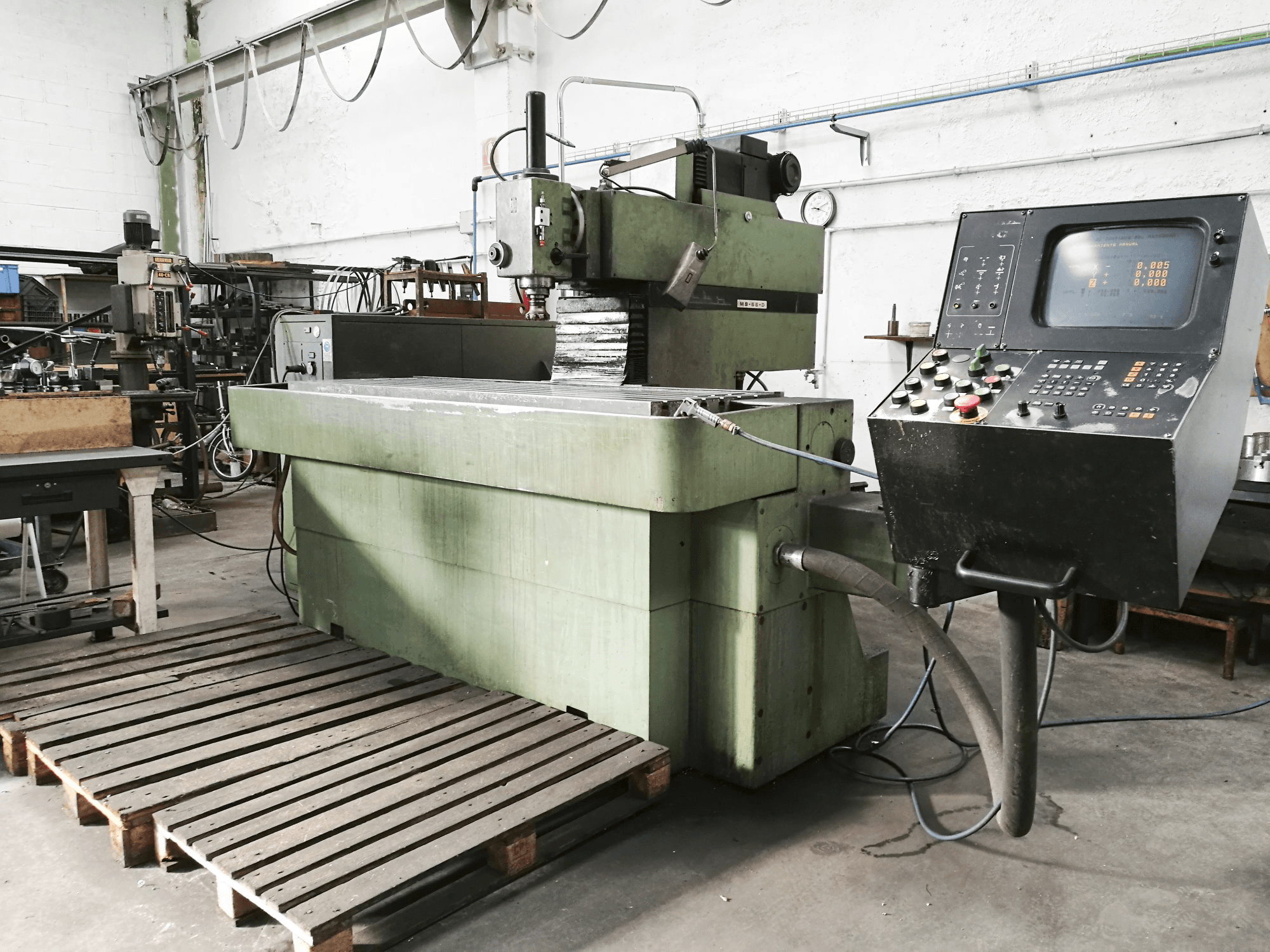 Rechte Ansicht der Metba MB-55-D Maschine