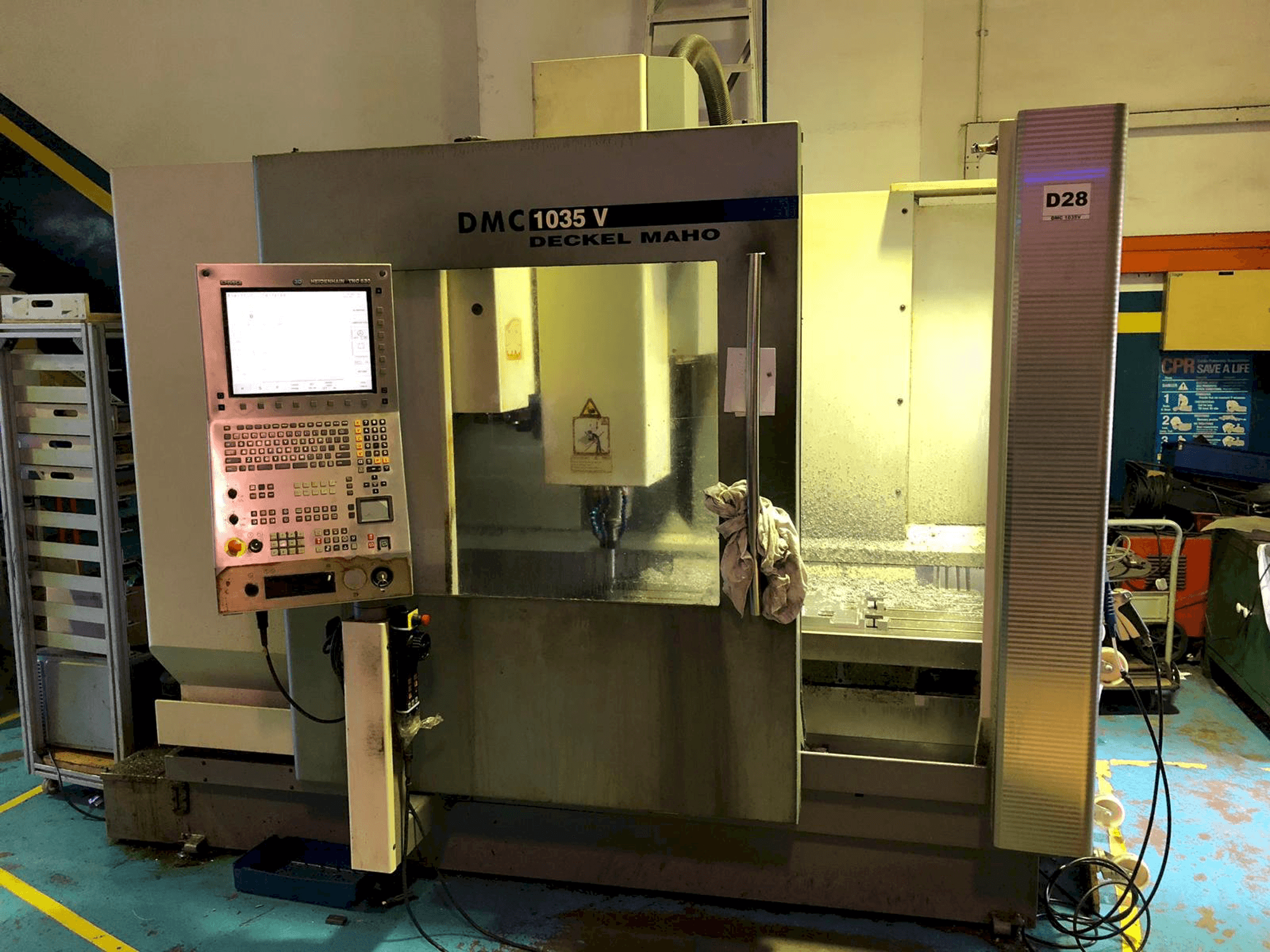 Frontansicht der DMG DMC 1035V Maschine