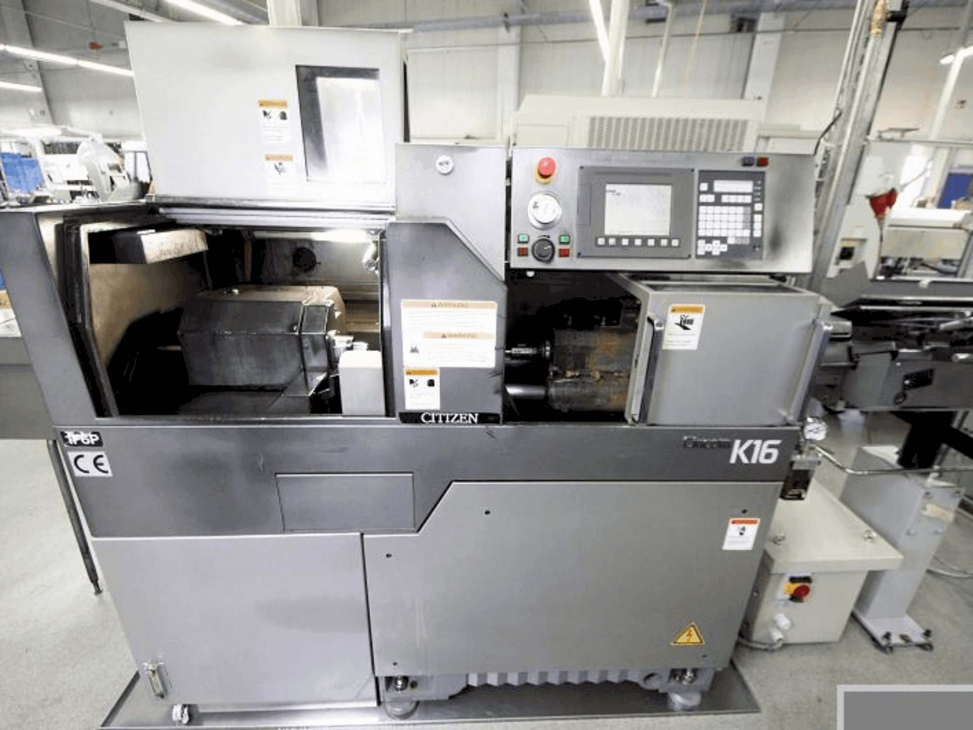 Frontansicht der Citizen K16 VIP Maschine
