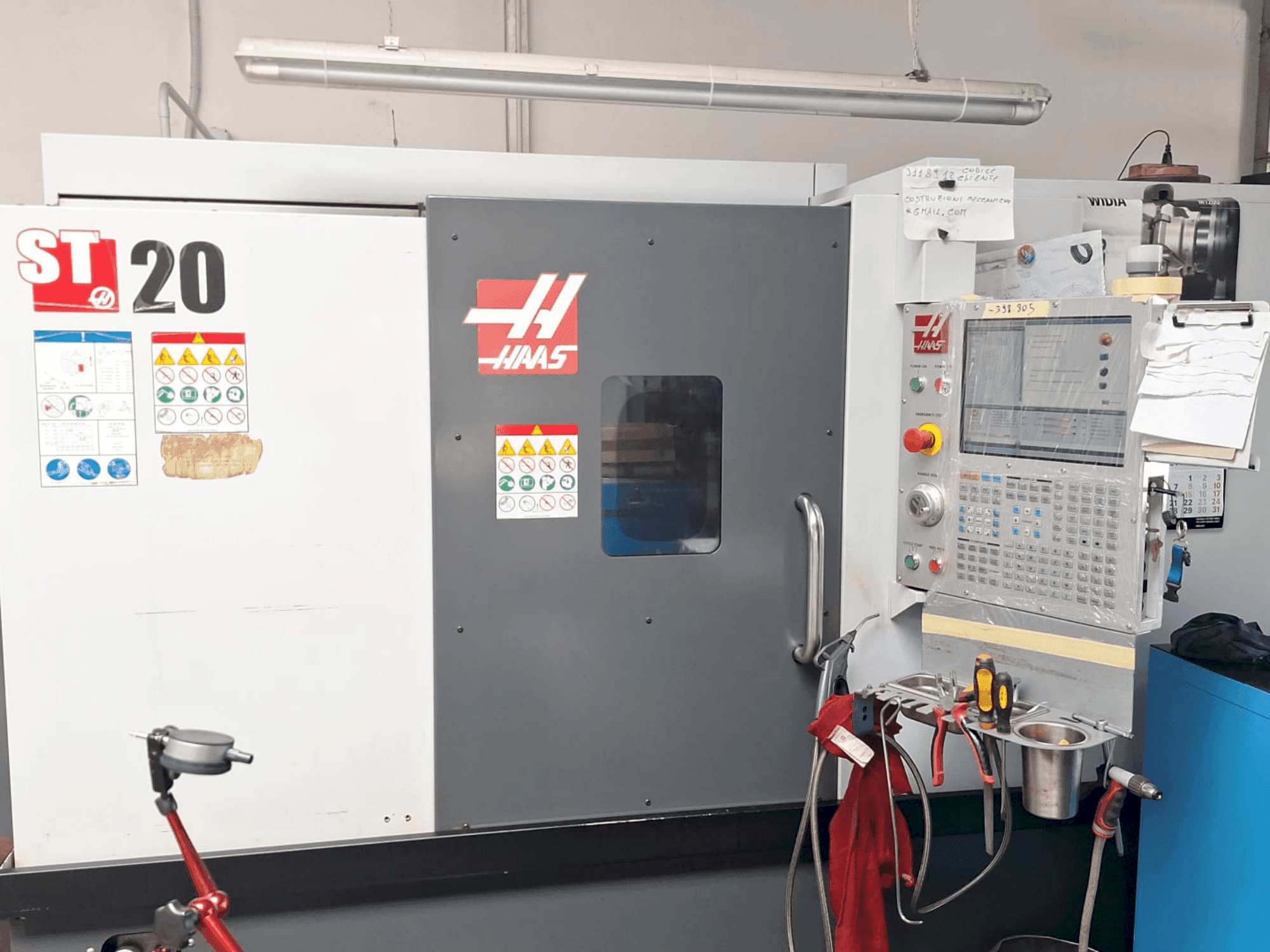 Frontansicht der HAAS ST-20 Maschine