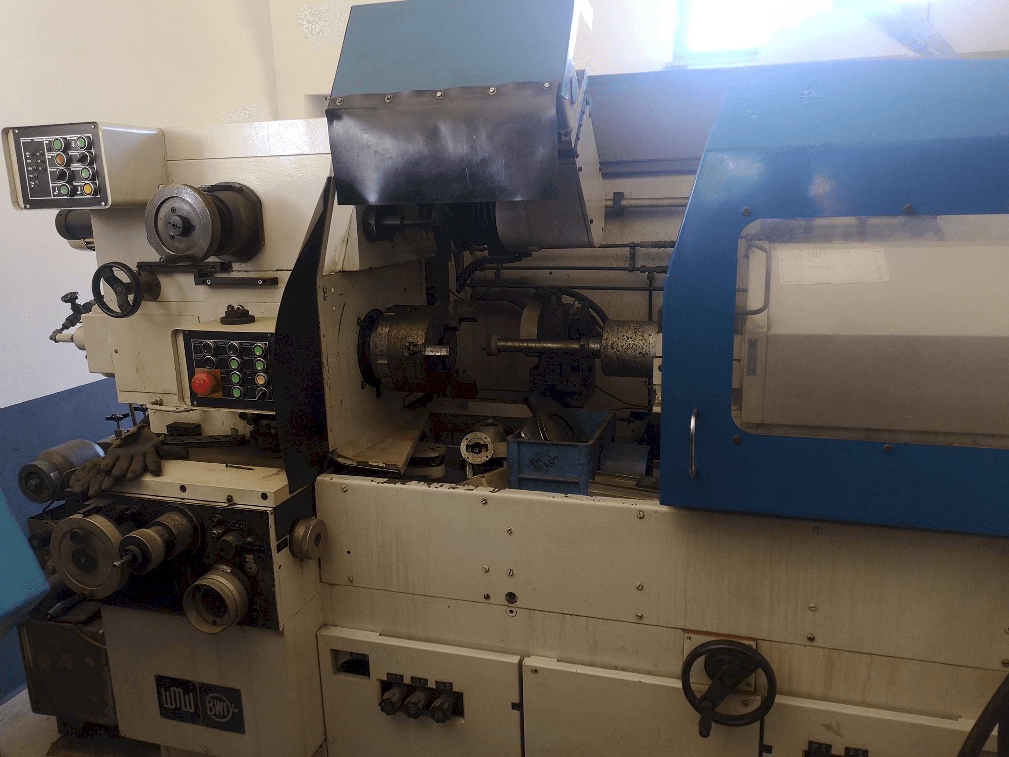 Frontansicht der WMW SI4 Maschine