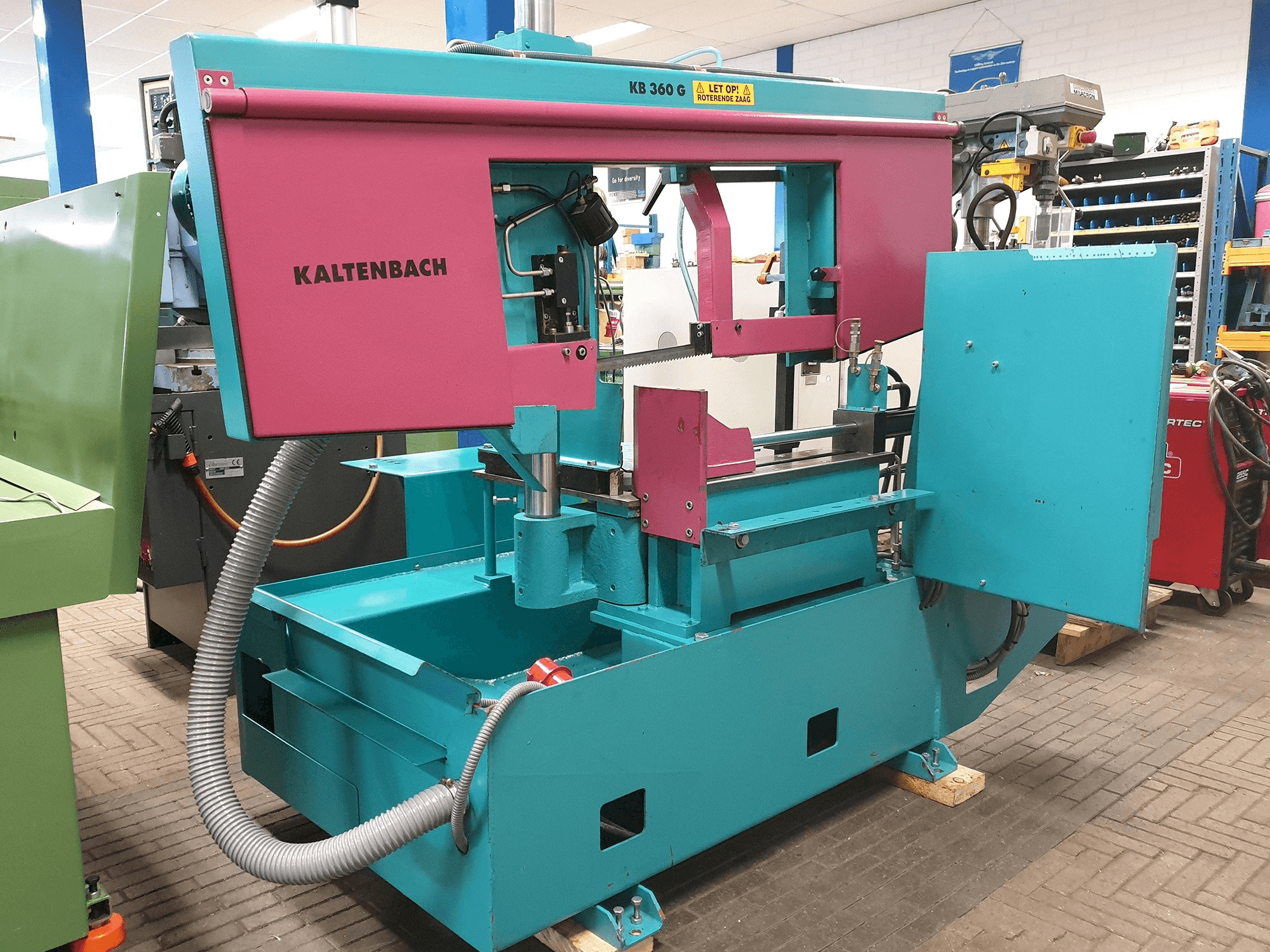 Linke Ansicht der KALTENBACH KB 360 G Maschine