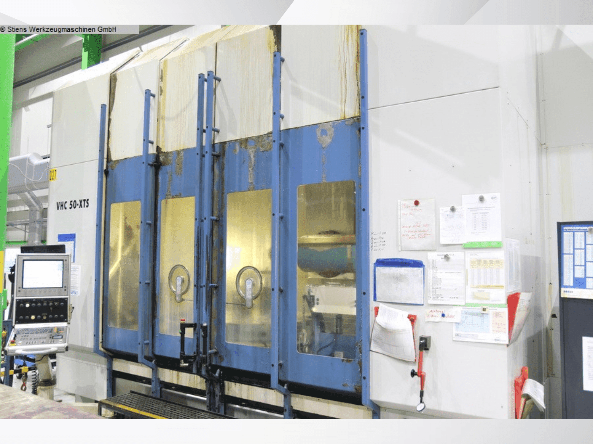 Frontansicht der AXA VHC 50 - XTS 2000 Maschine