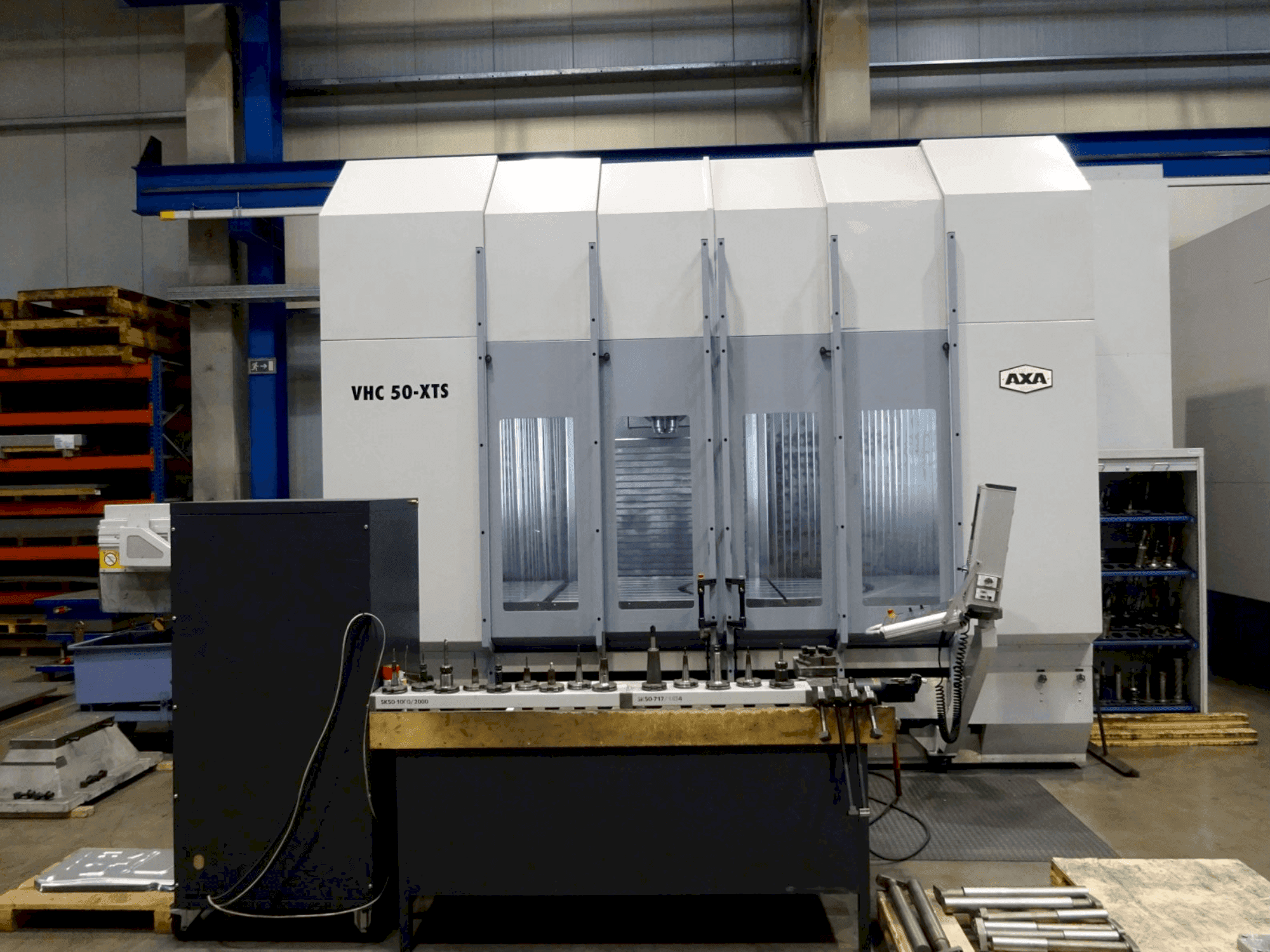 Frontansicht der AXA VHC 50-XTS Maschine