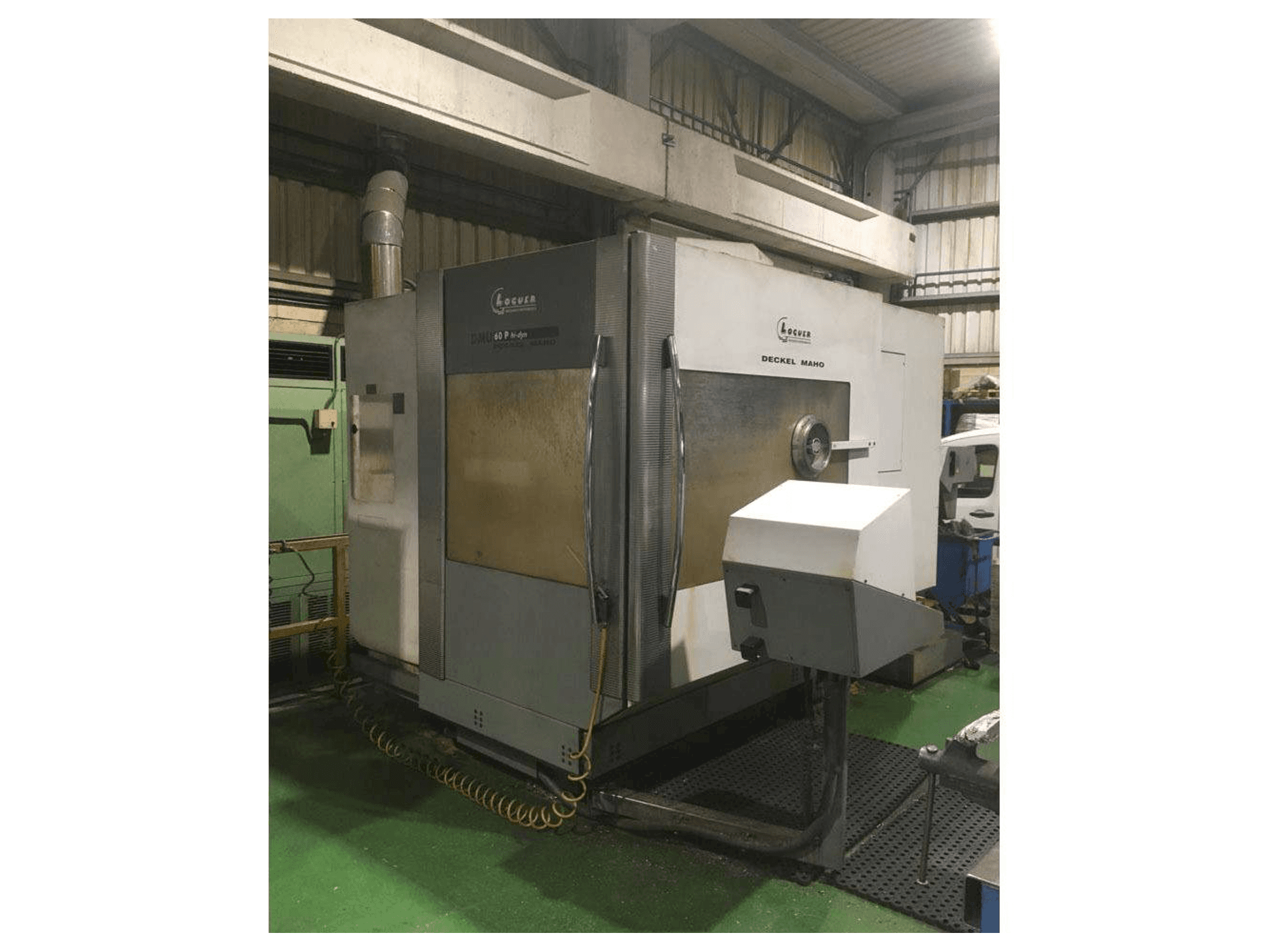 Frontansicht der DECKEL MAHO DMU 60P hi-dyn Maschine