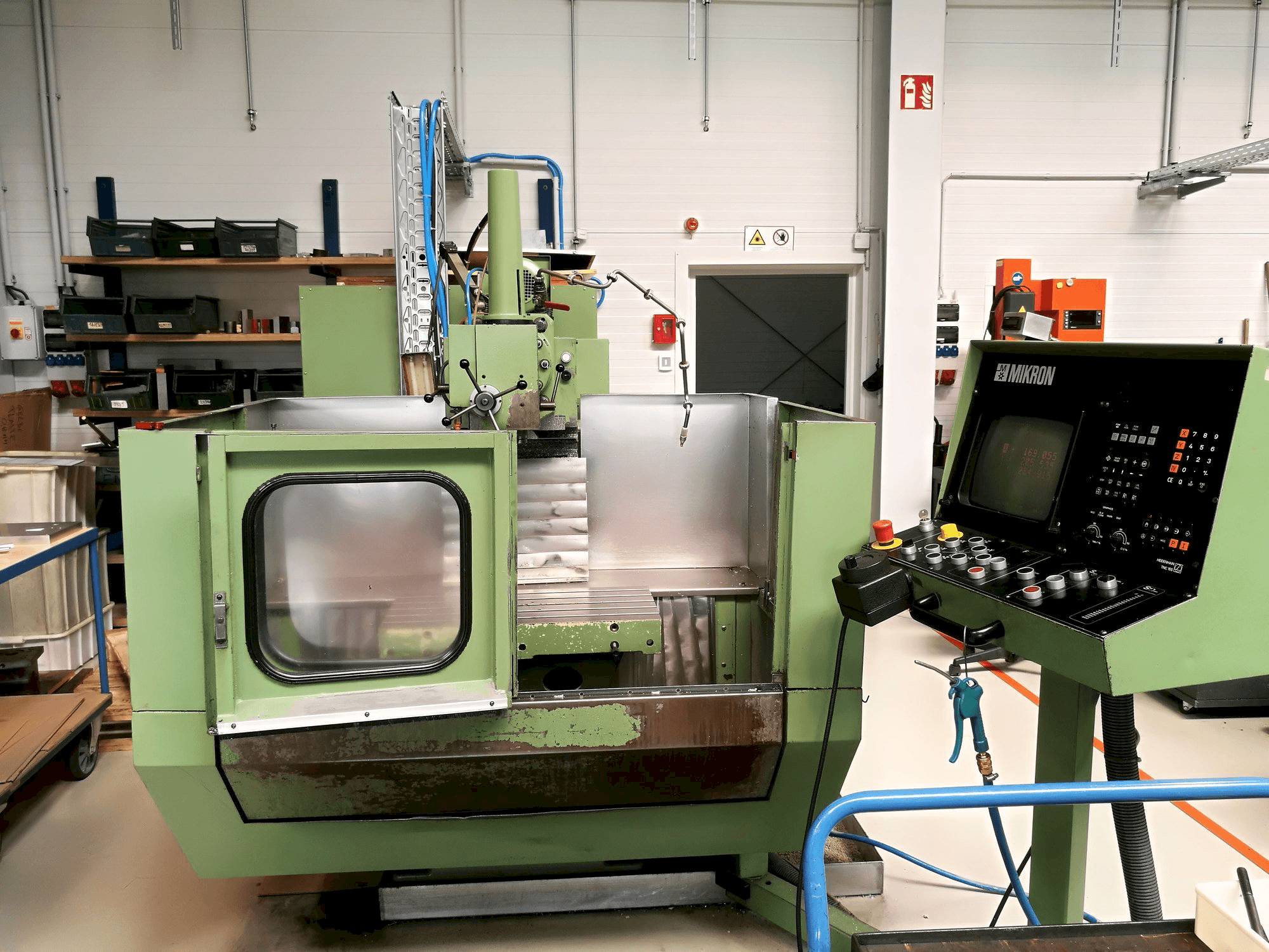 Frontansicht der MIKRON WF 21 C Maschine