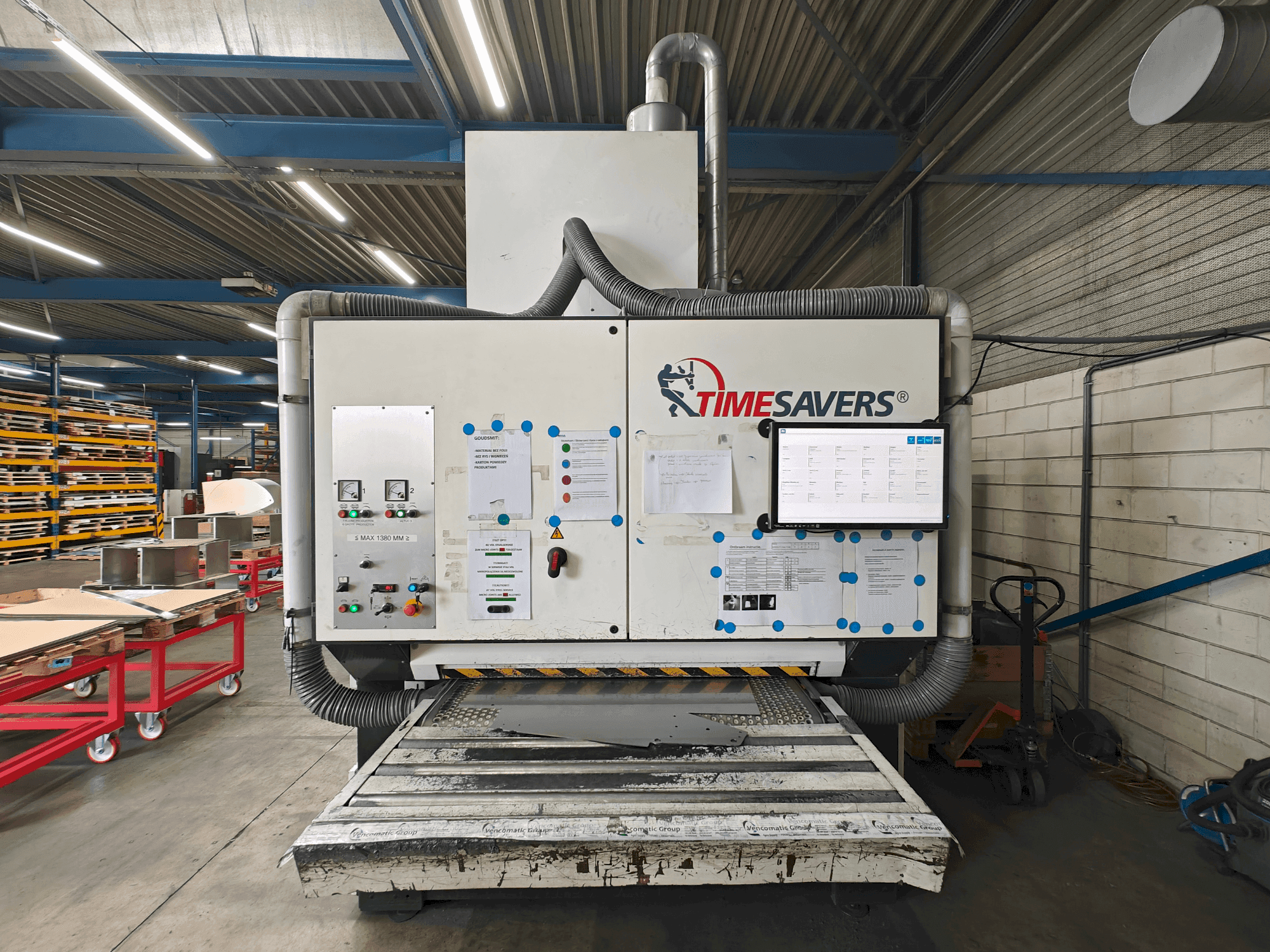 Frontansicht der TIMESAVERS 42-serie-1350-RB Maschine