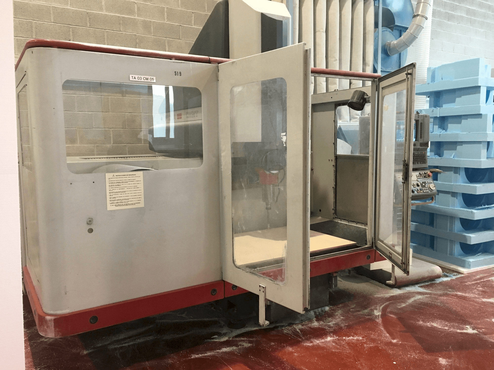 Frontansicht der Fidia Digit 165 Maschine