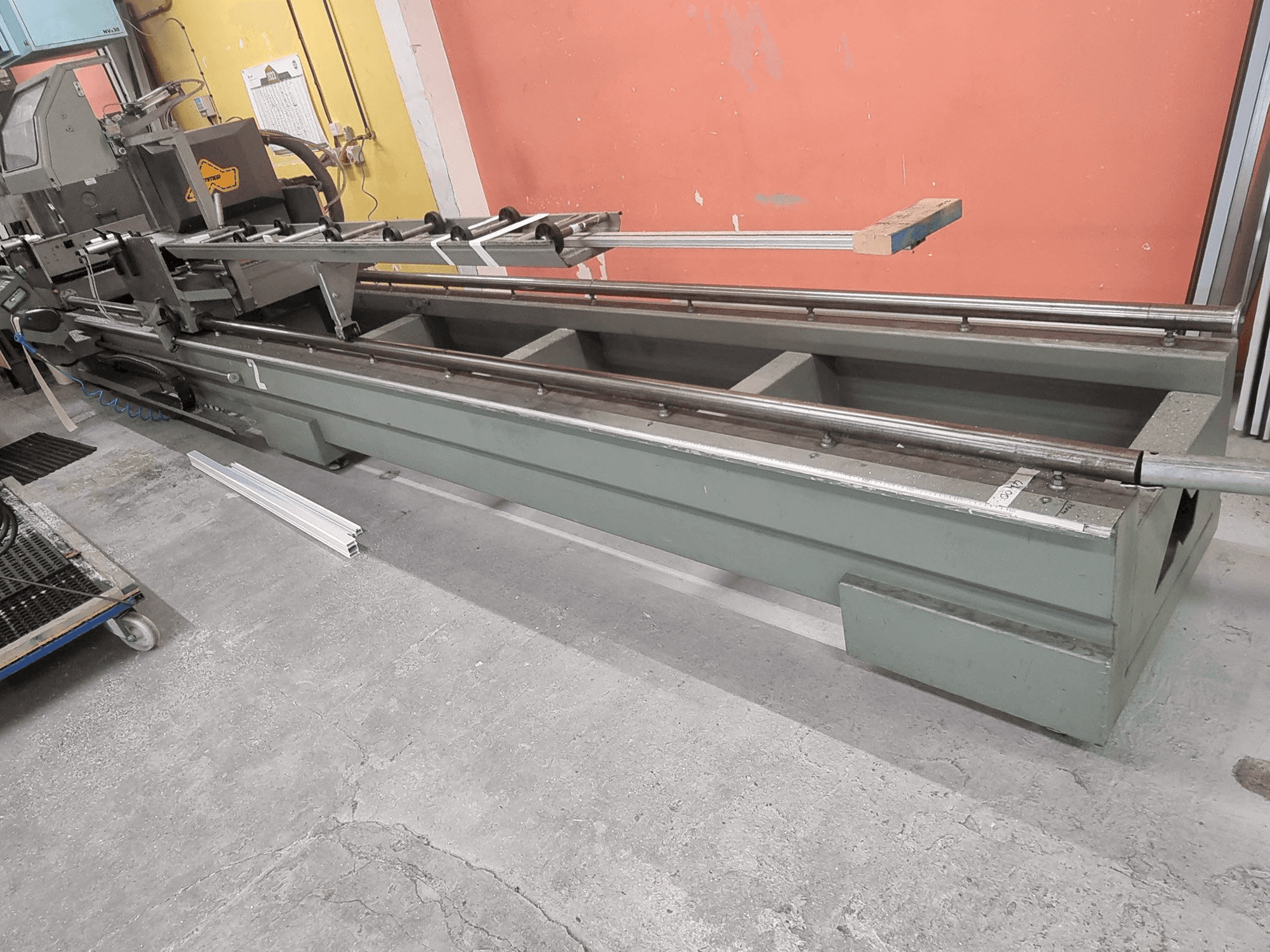 Frontansicht der Emmegi TWIN ELECTRA SUN TU/6 Maschine