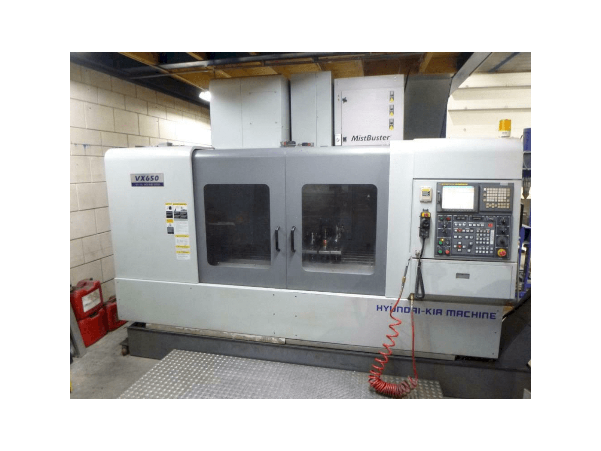 Frontansicht der Hyundai Kia VX-650 Maschine