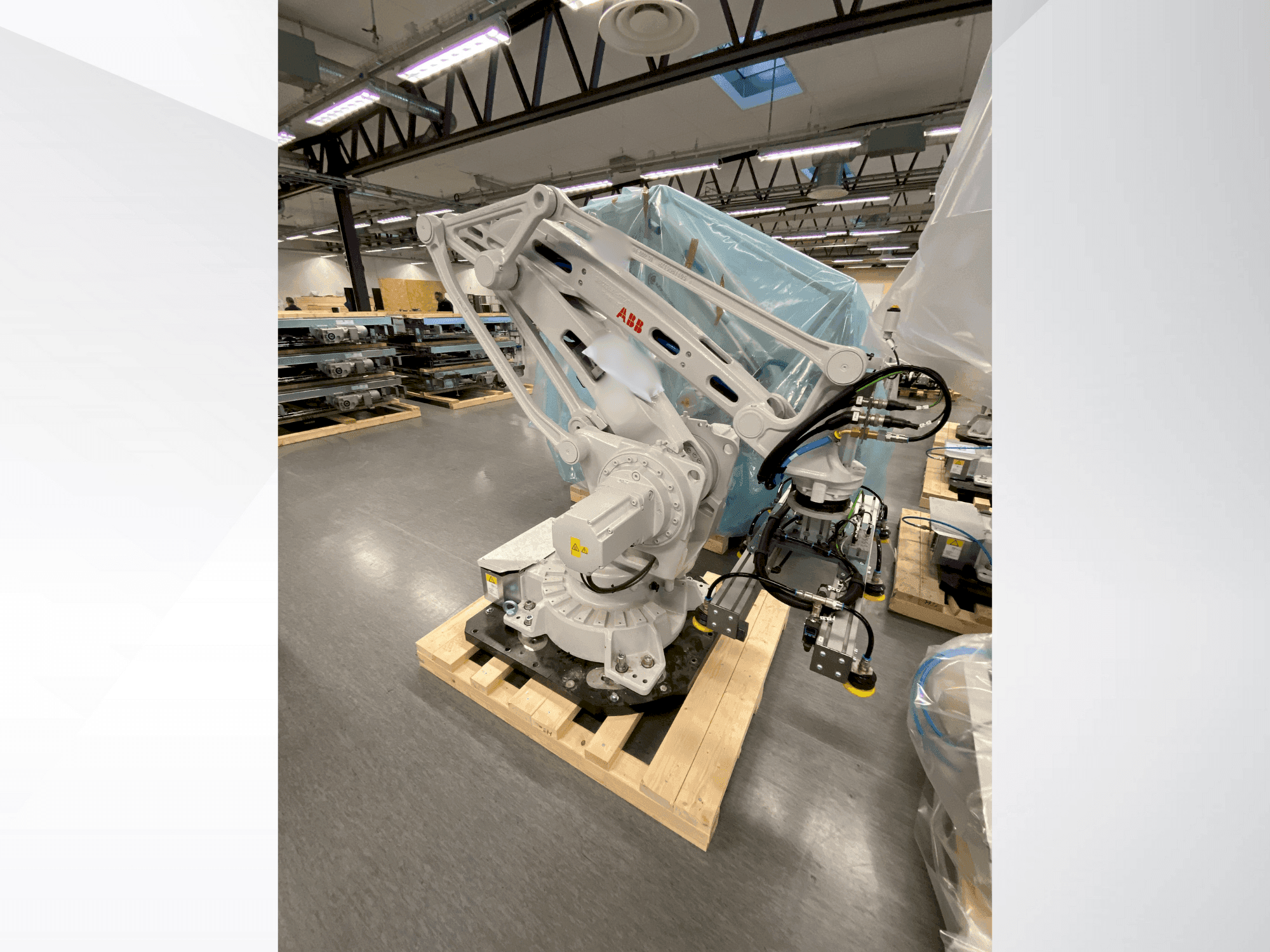 Frontansicht der ABB IRB 460-110/2.4 Maschine