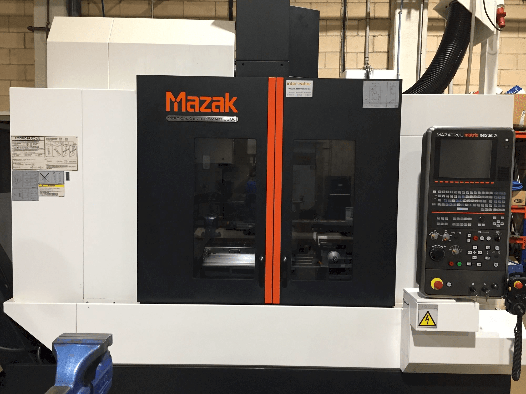 Frontansicht der Mazak VCS 530C Maschine