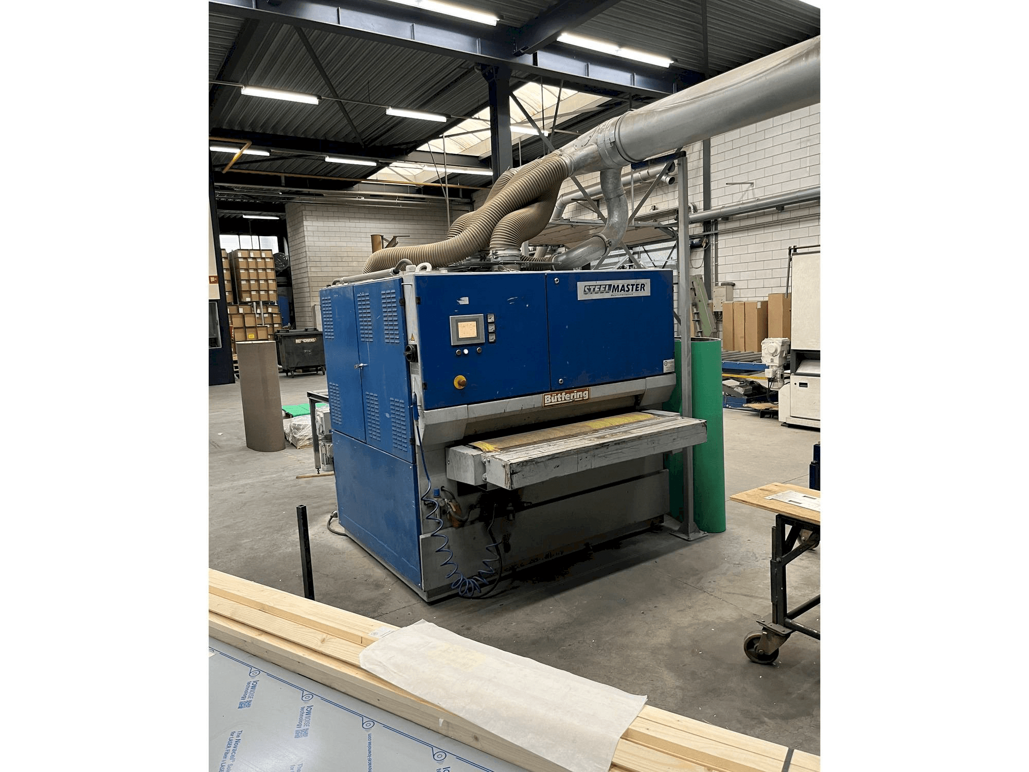 Frontansicht der BUTFERING PRIMA 313 RRT Maschine