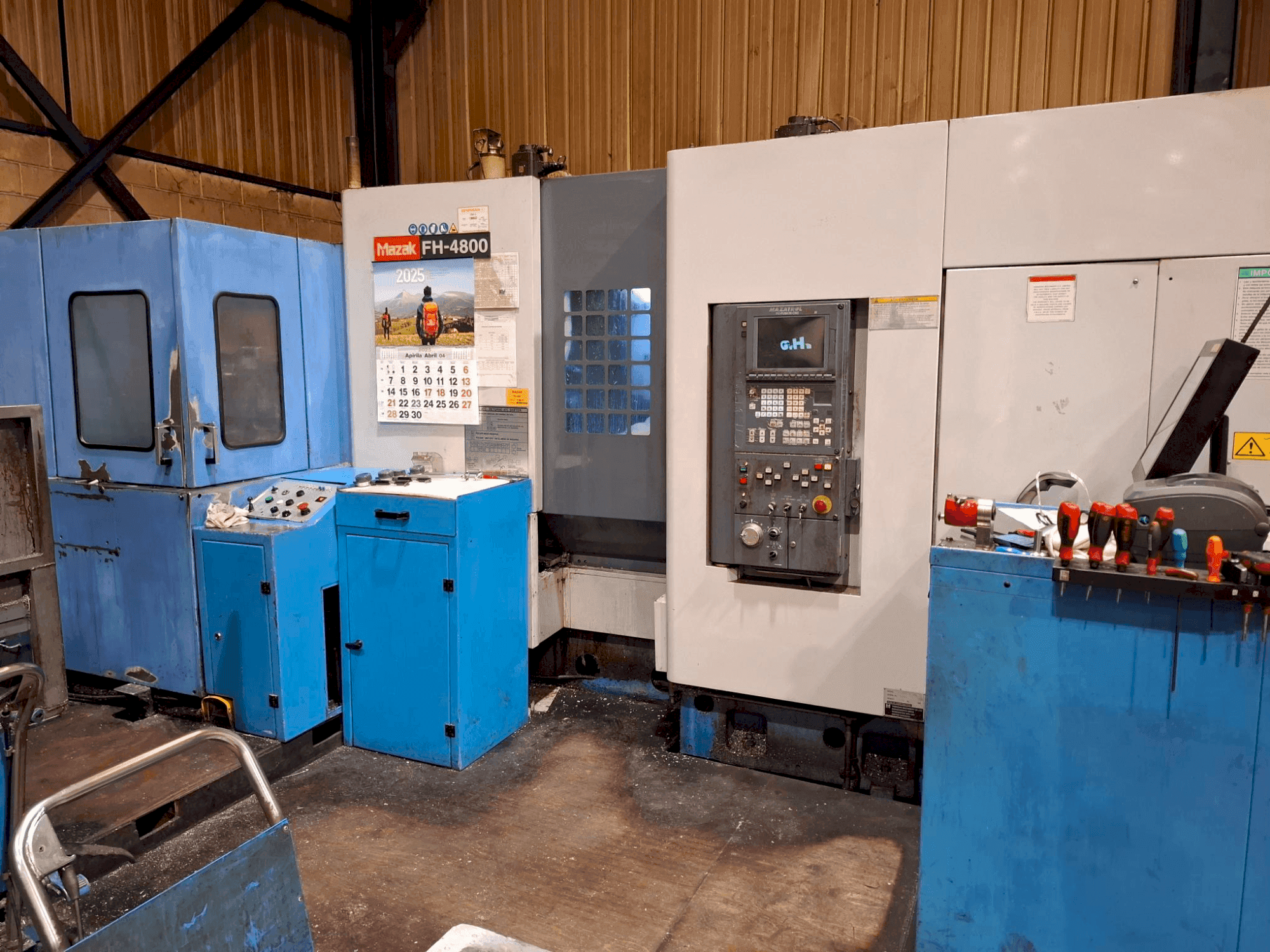 Frontansicht der Mazak FH-4800 Maschine