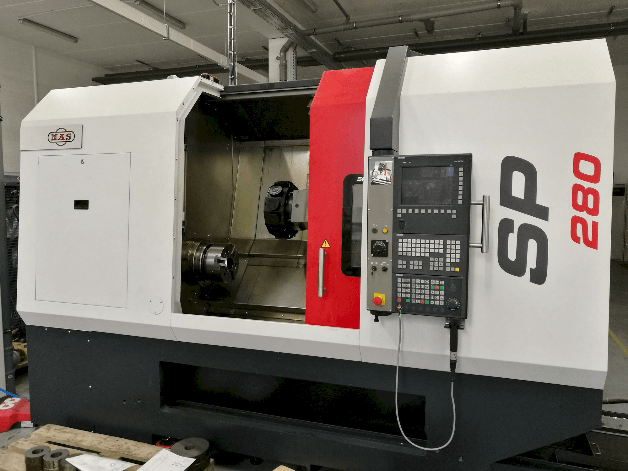 Frontansicht der KOVOSVIT MAS SP 280 SY Maschine