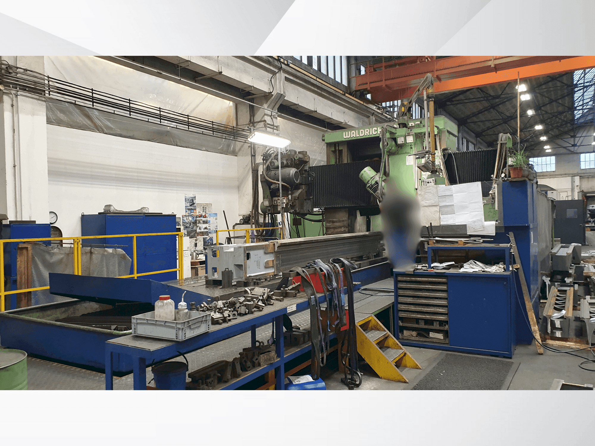 Frontansicht der WALDRICH COBURG 30-15 S 3030 Maschine