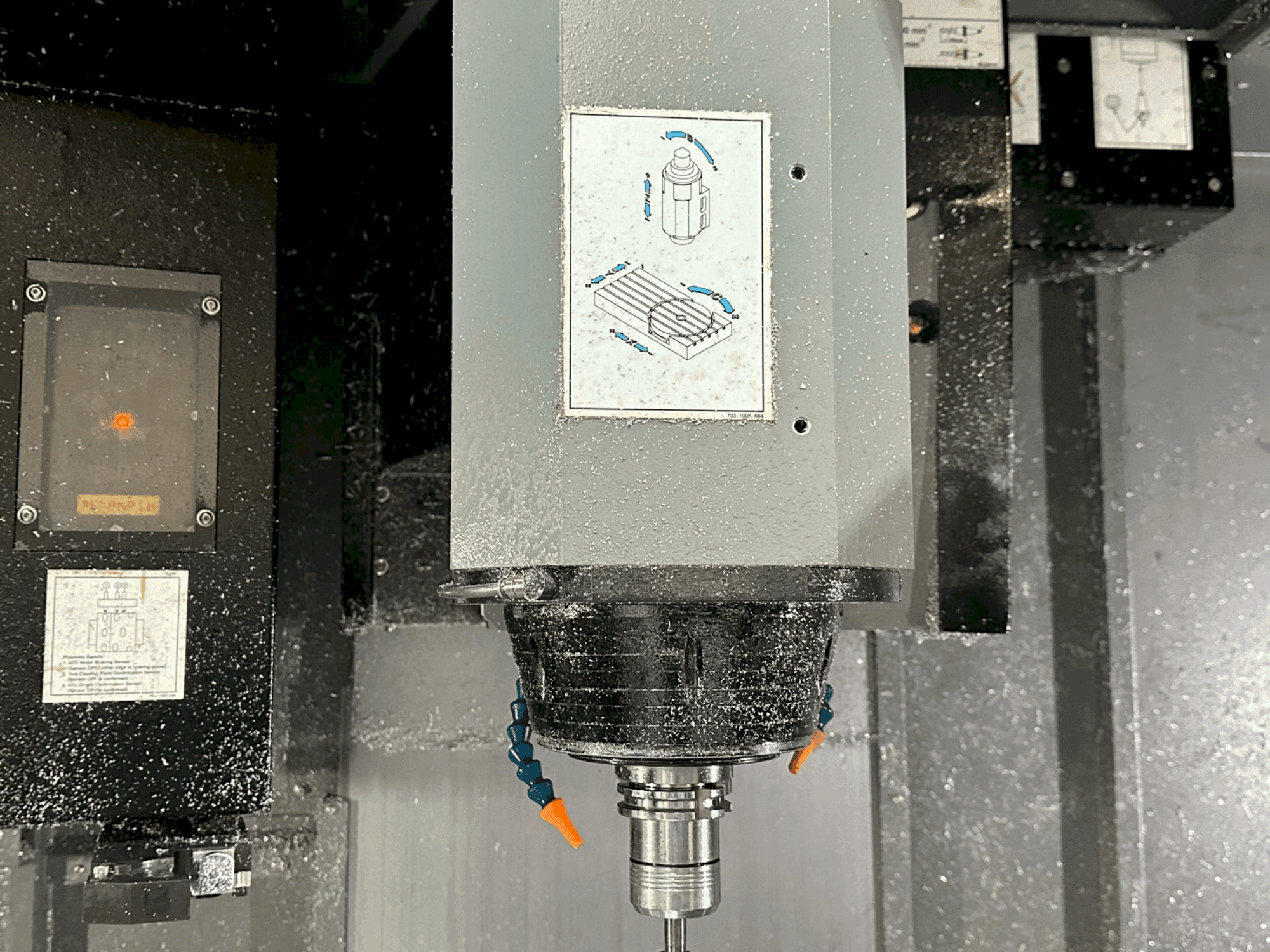 Arbeitsraum der Hurco VMX60SRTi Maschine
