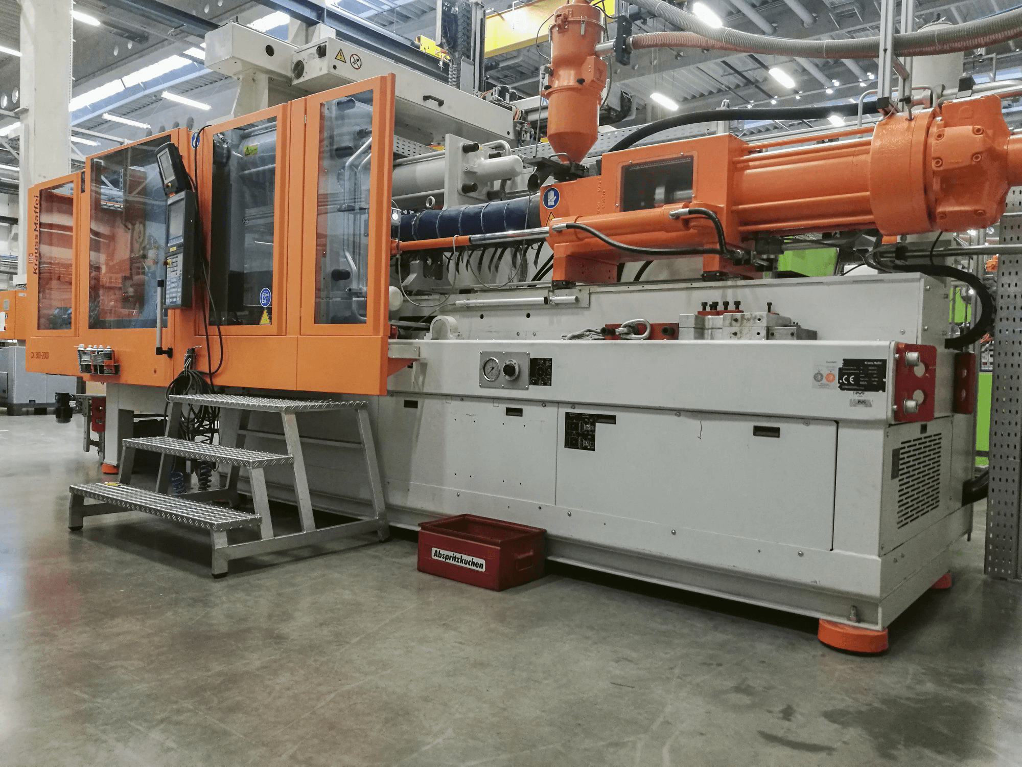 Rechte Ansicht 1 der Krauss Maffei 300-2000 CX Maschine