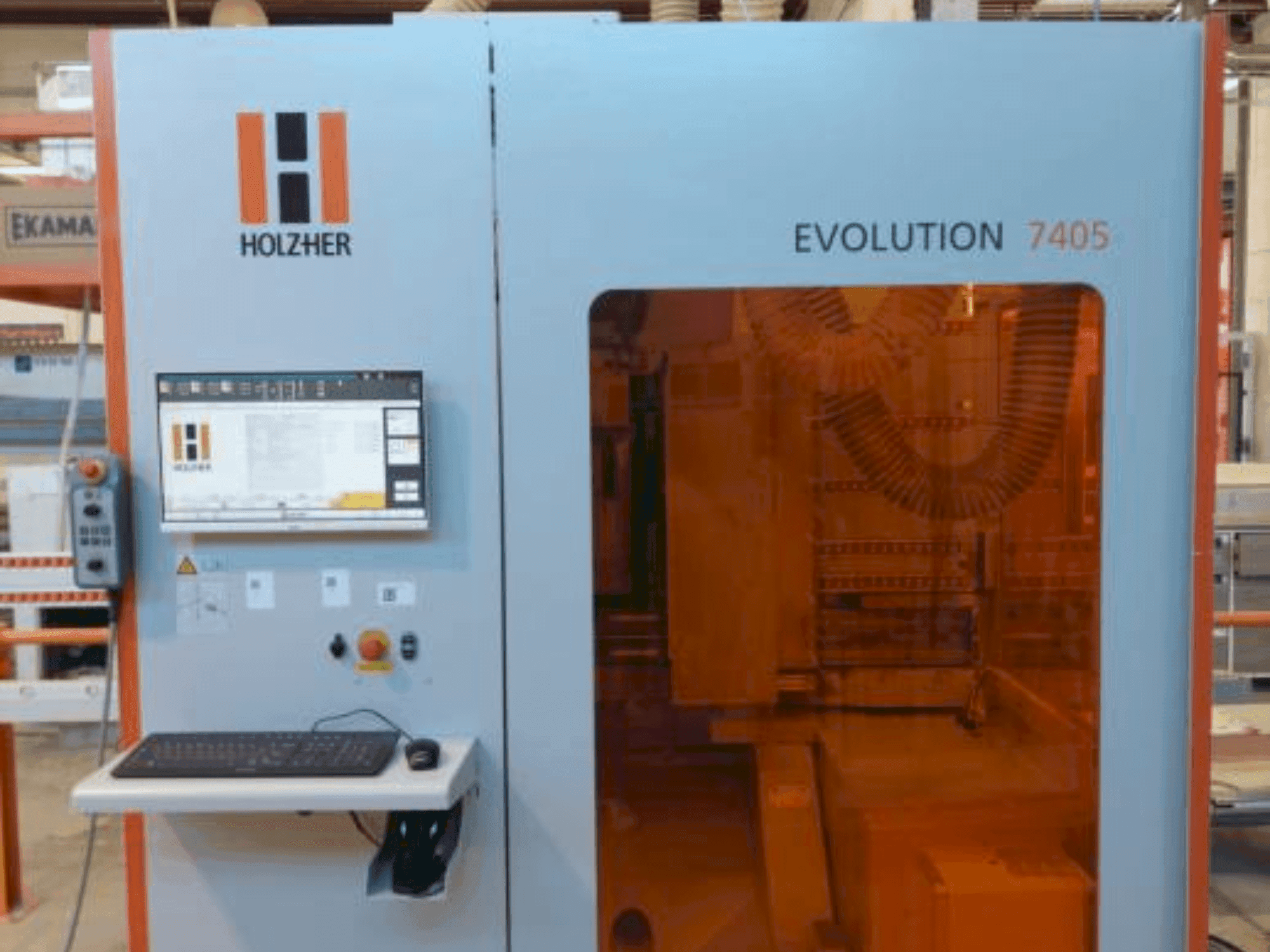 Frontansicht der HOLZHER Evolution 7405 Maschine