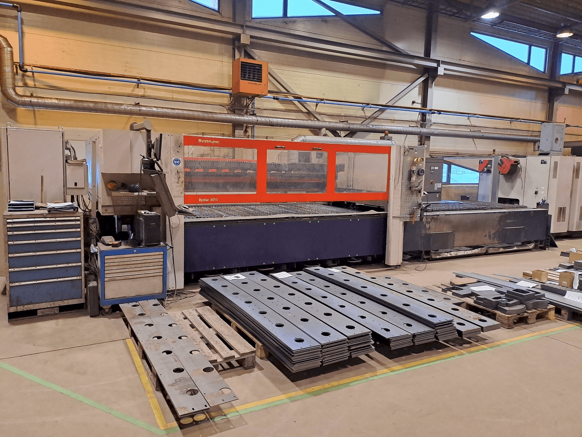 Frontansicht der Bystronic Bystar 3015 Maschine