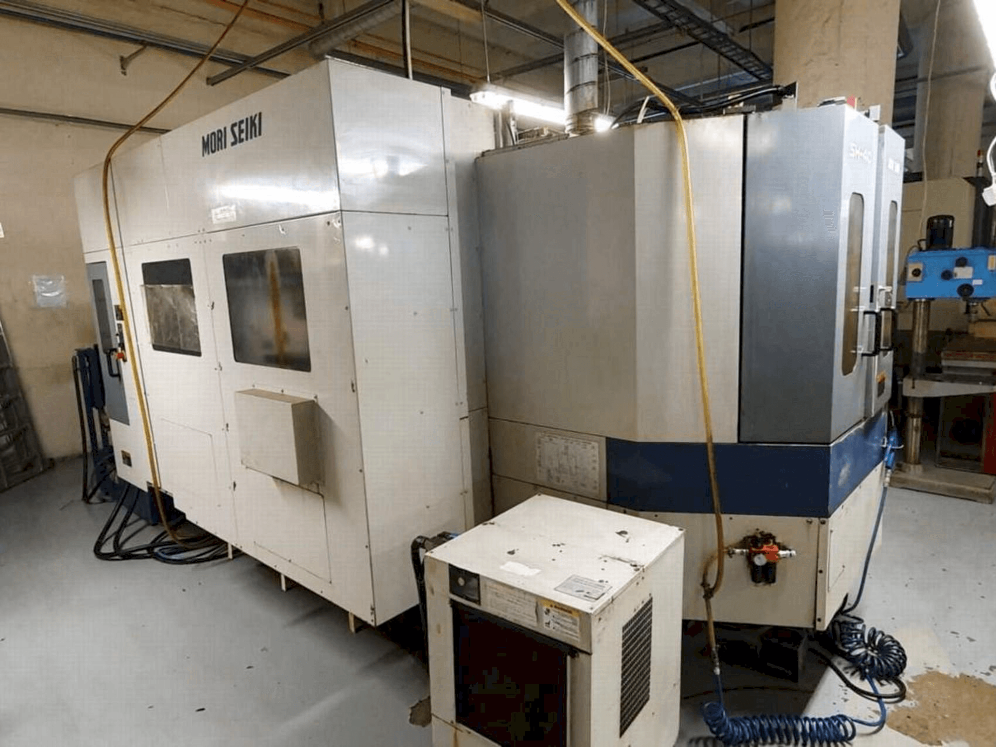 Frontansicht der MORI SEIKI SH-40 Maschine