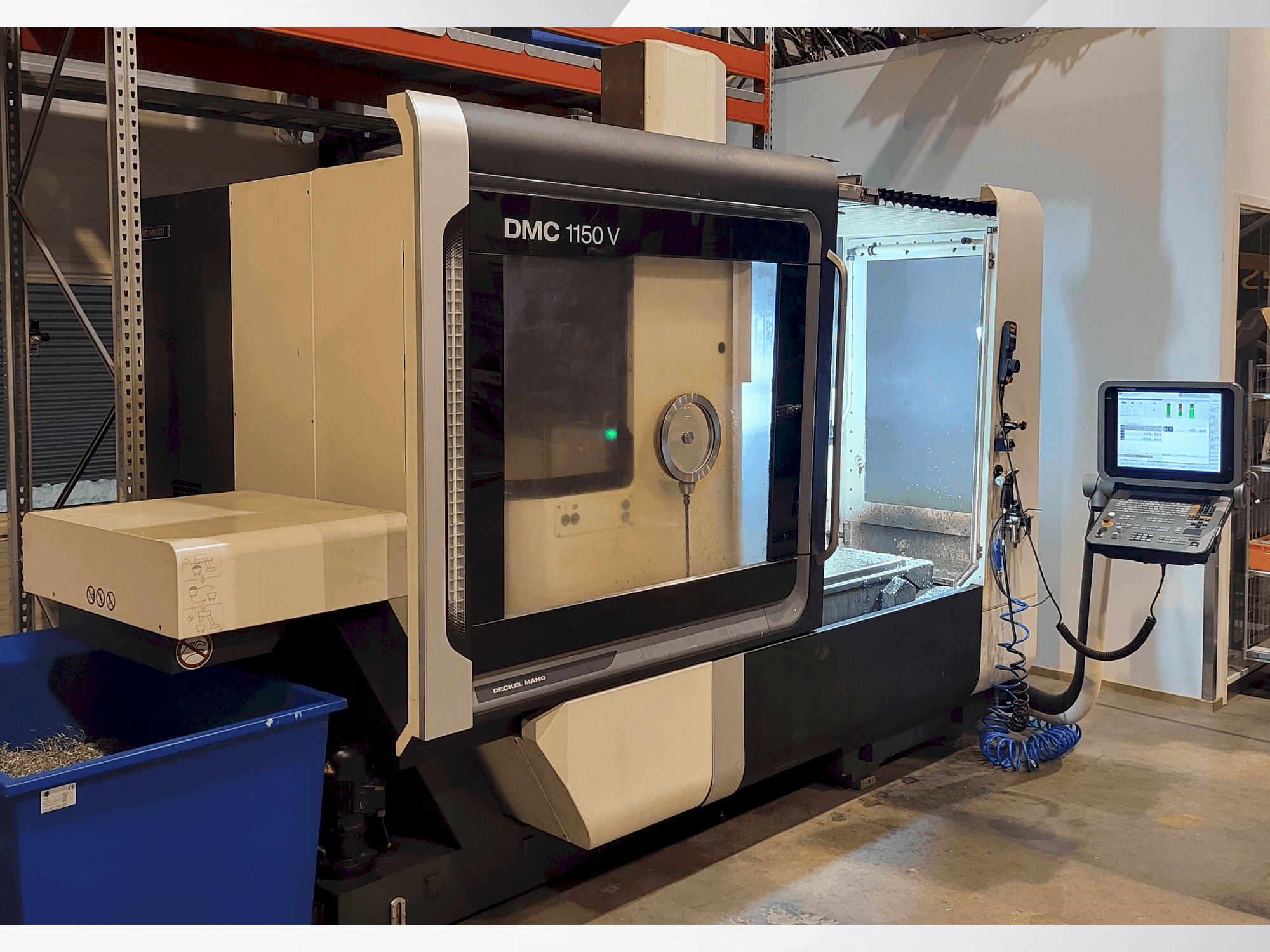 Frontansicht der DMG MORI DMC1150V Maschine