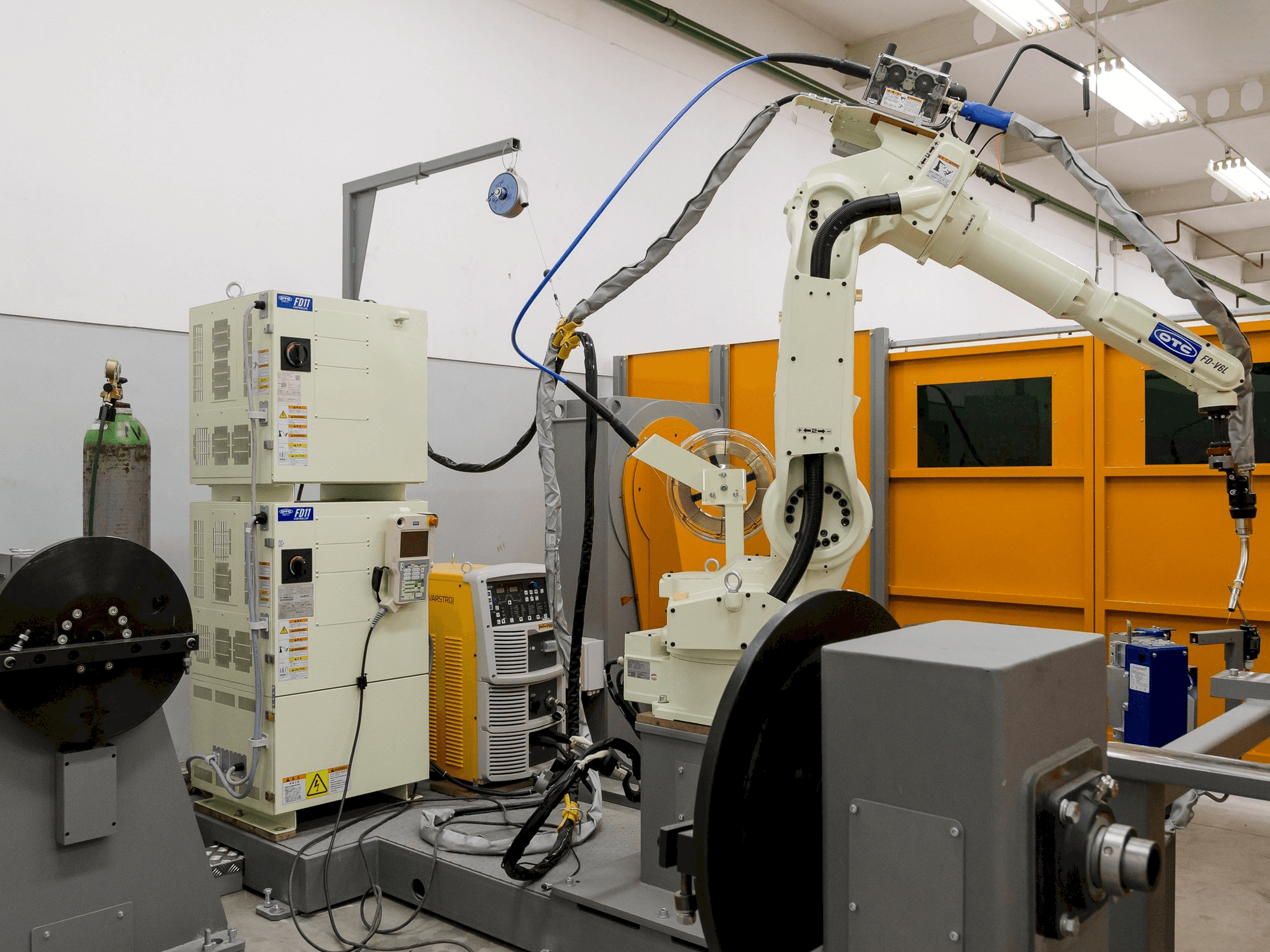 Frontansicht der Other Otc Daihen Fd11 Maschine