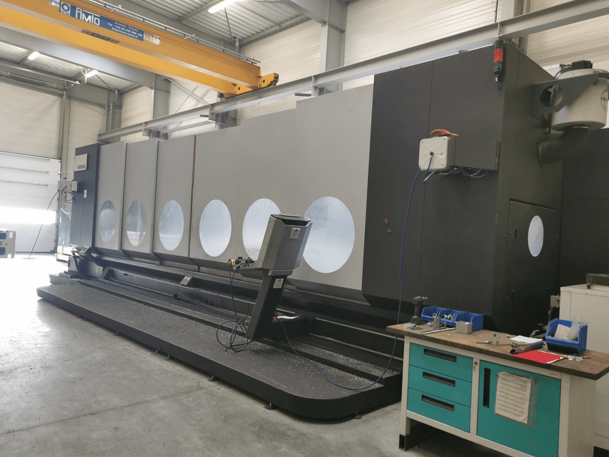 Frontansicht der IBARMIA ZV 58/L7000 EXTREME Maschine