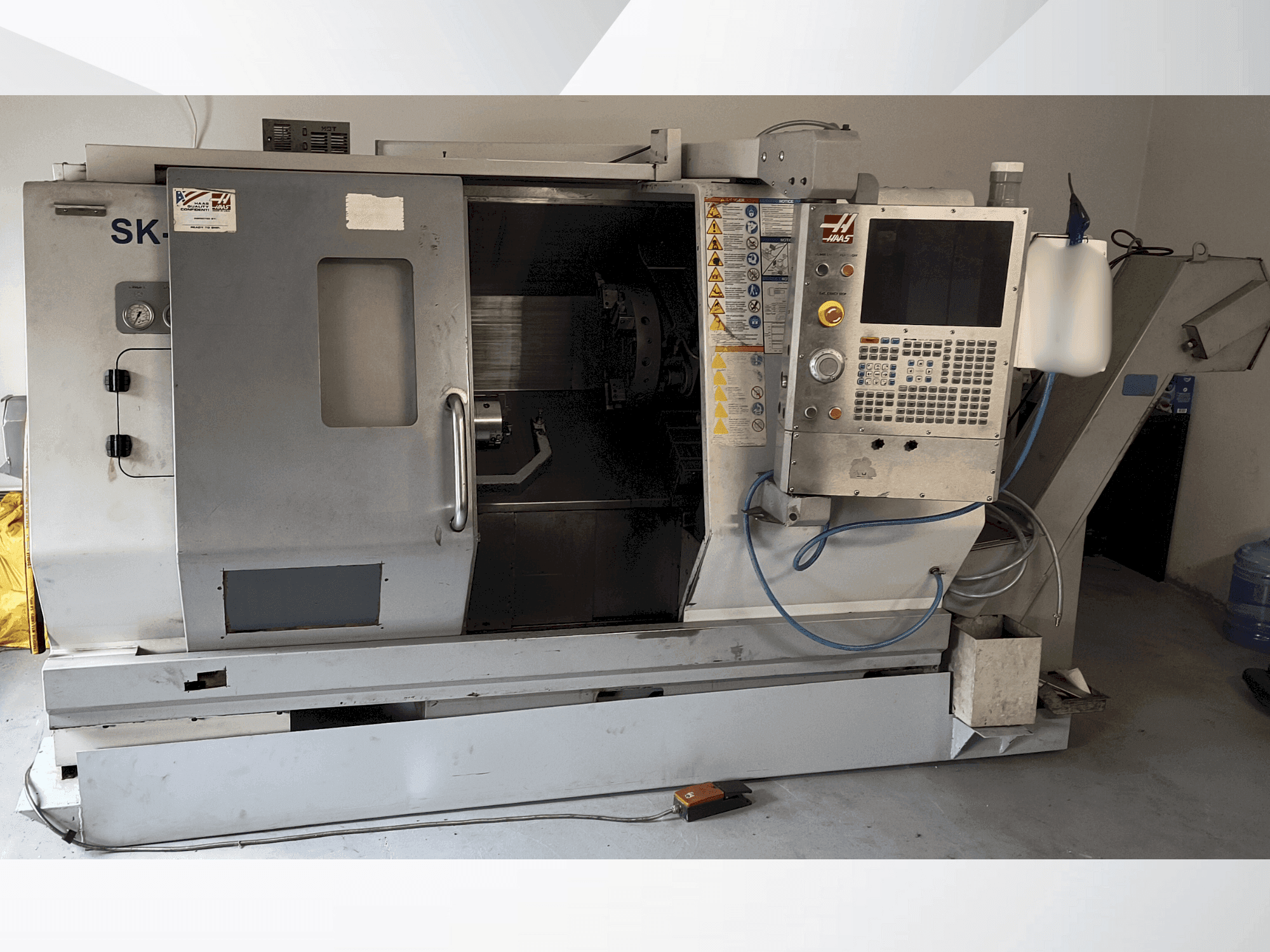 Frontansicht der HAAS SL-20 THE Maschine