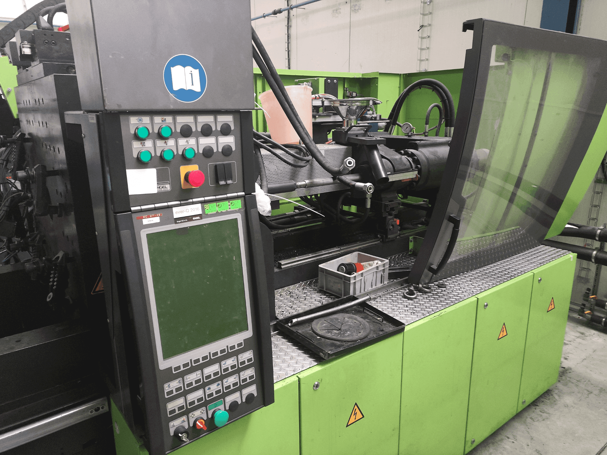 Frontansicht der Engel Victory 750H/330V/220 combi Maschine