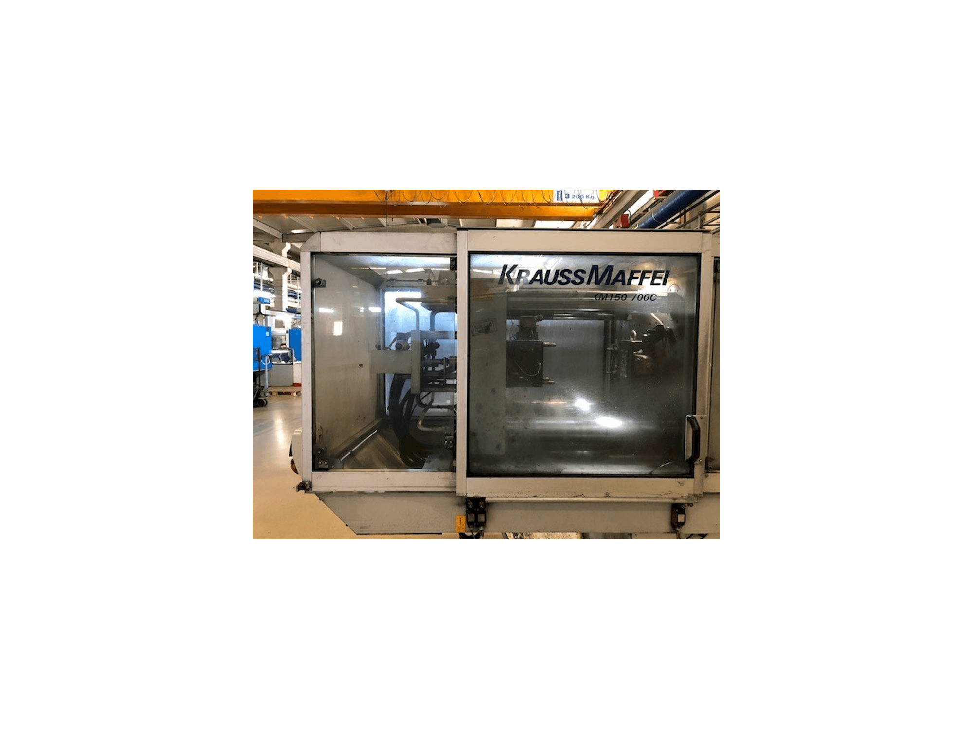 Frontansicht der Krauss Maffei 150-700 C2 Maschine