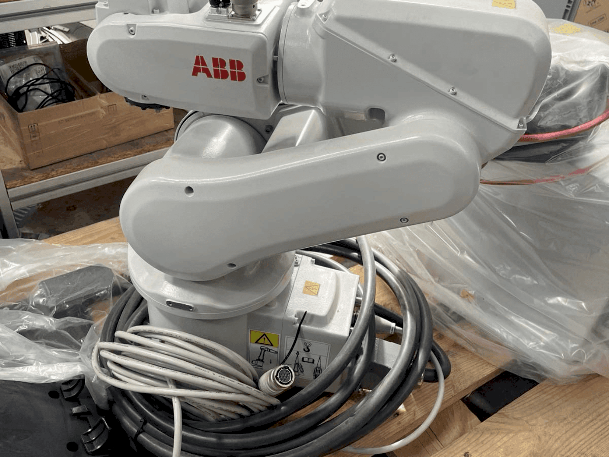 Frontansicht der ABB IRB120-3/0.6 Maschine