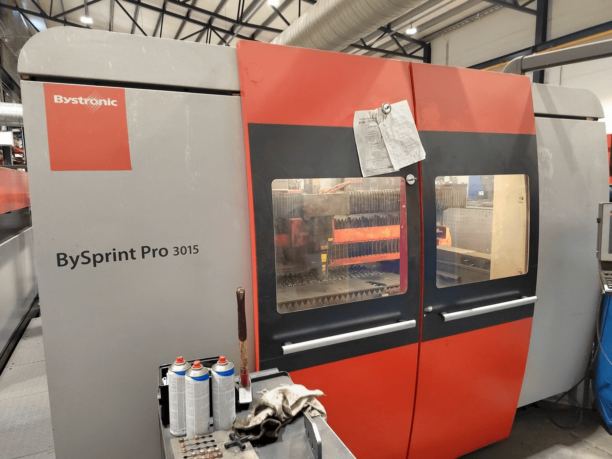 Frontansicht der Bystronic Bysprint Pro 3015 Maschine