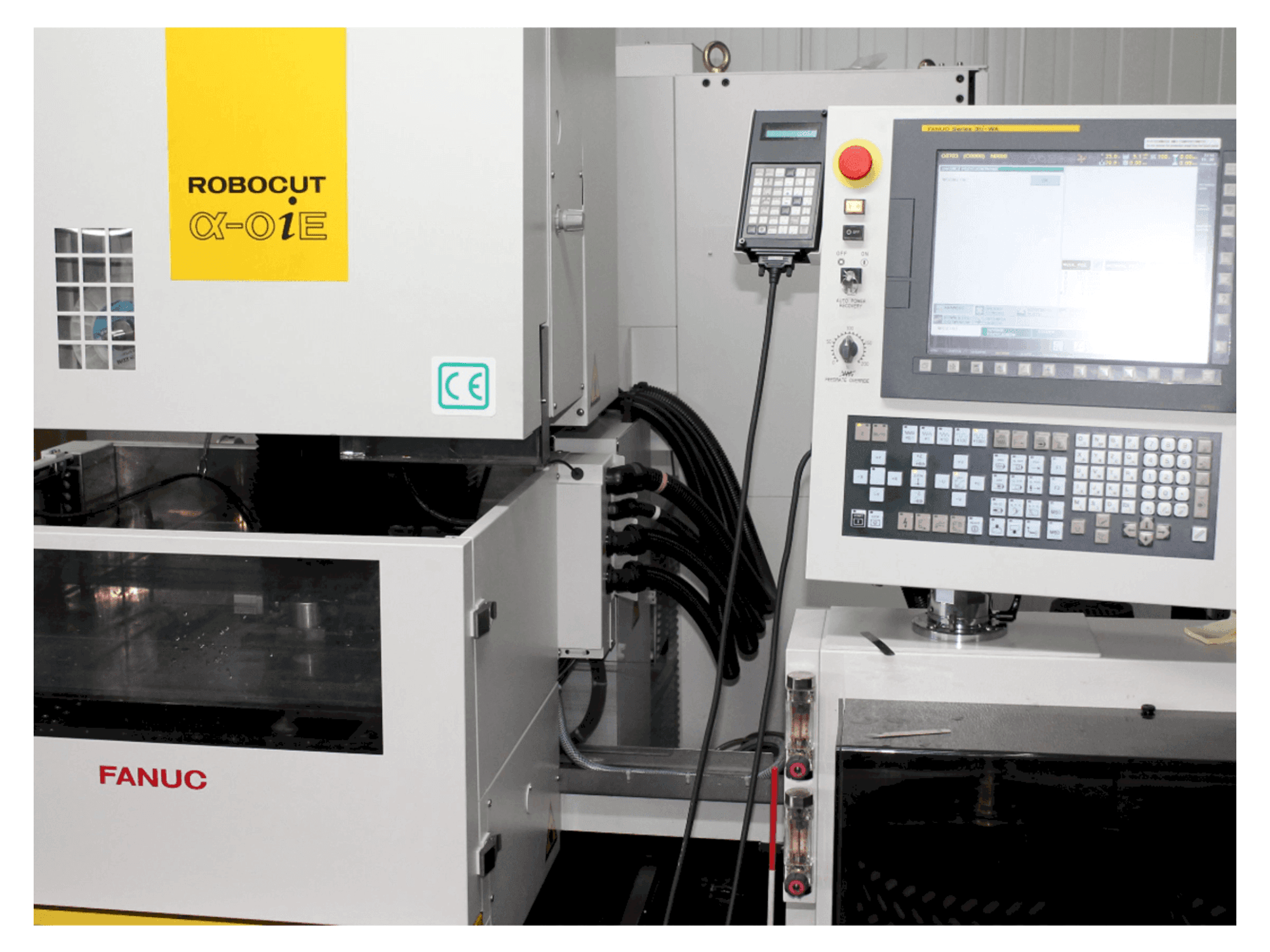 Frontansicht der FANUC RoboCut Alfa OiE Maschine