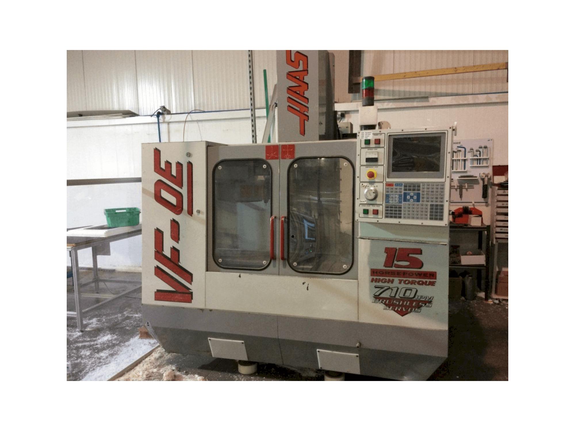 Frontansicht der HAAS VF-OE Maschine