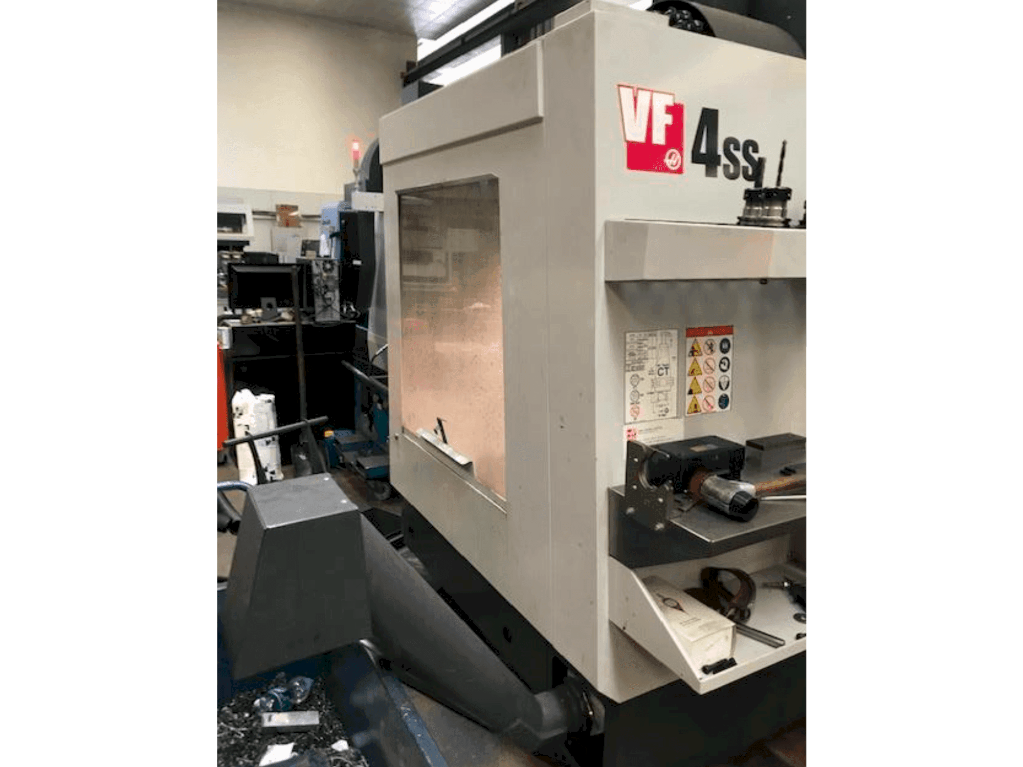 Linke Seitenansicht der HAAS VF 4 SS Maschine