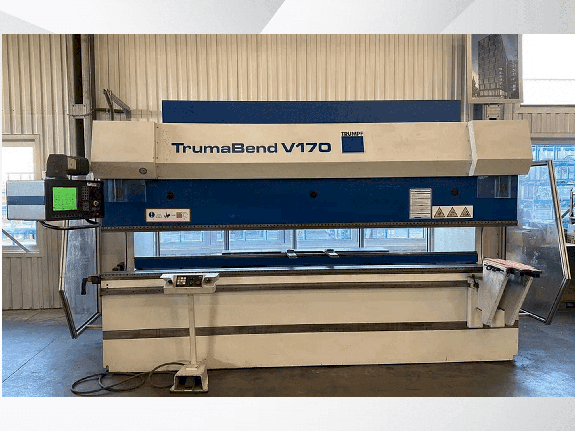 Frontansicht der TRUMPF Trumabend V170 Maschine