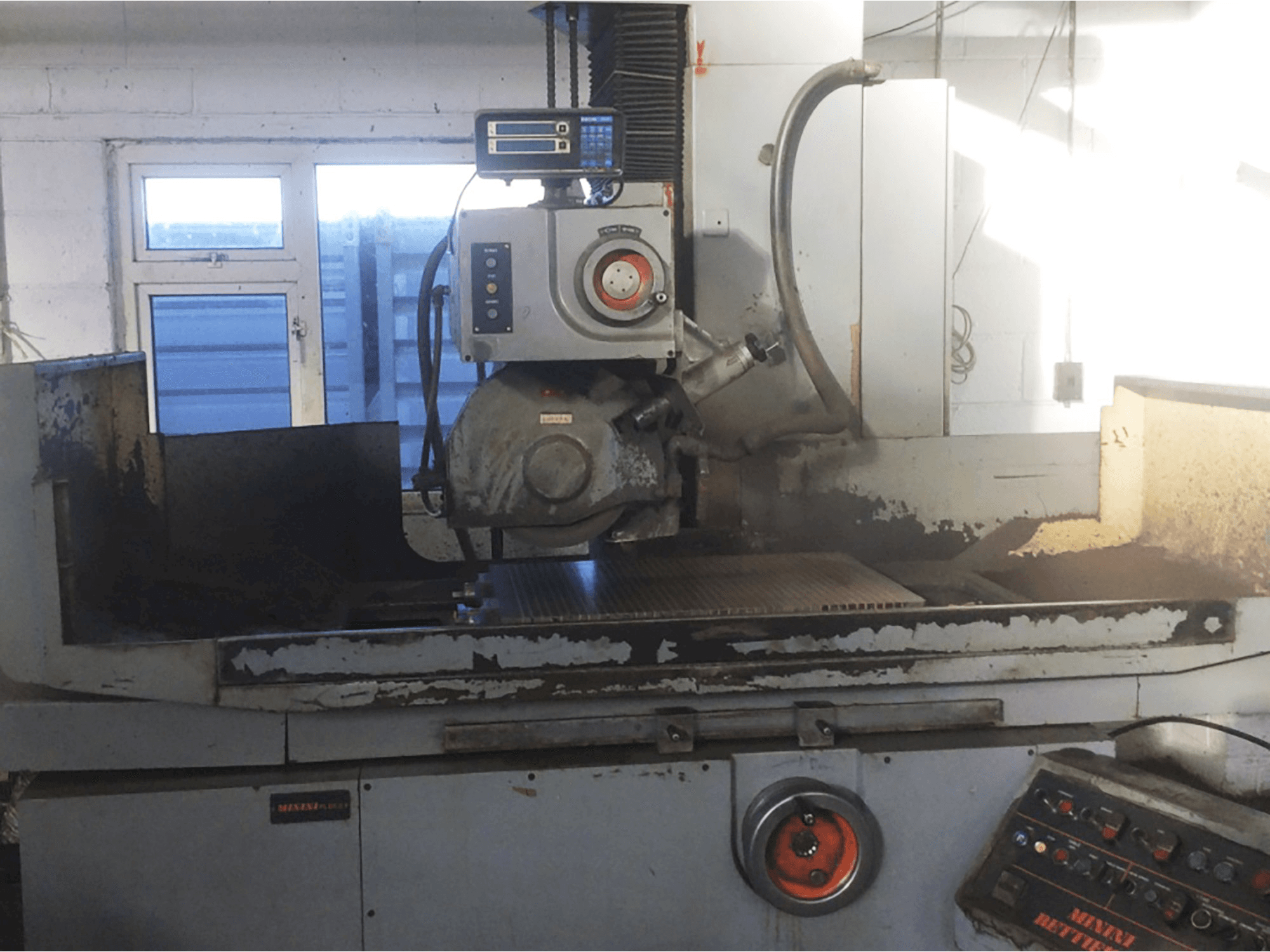 Frontansicht der Minini PL65.8 Maschine