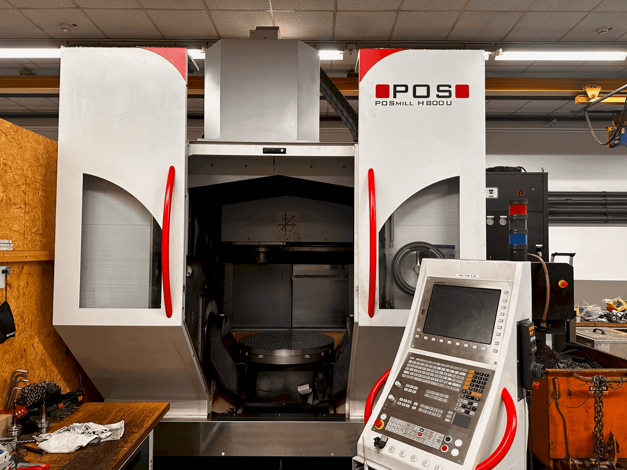 Frontansicht der POSmill H800U Maschine