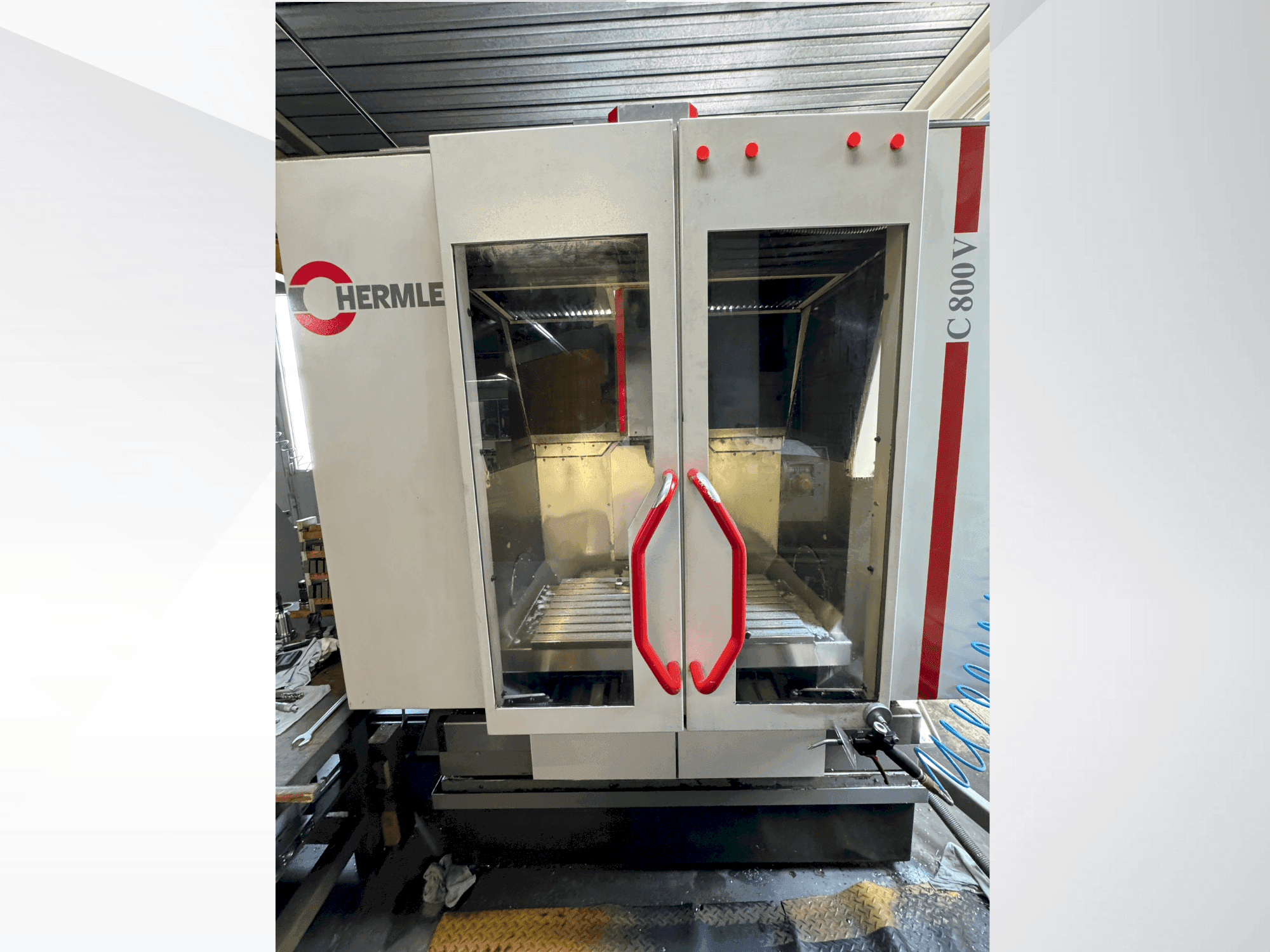 Frontansicht der HERMLE C 800 V Maschine