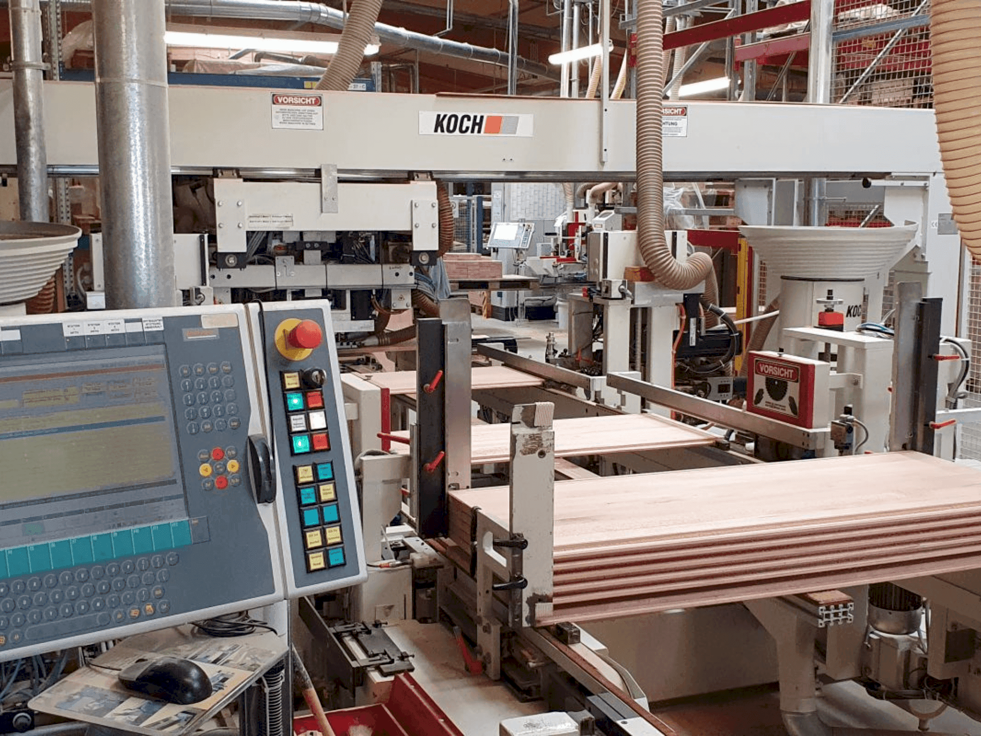 Frontansicht der KOCH SBD-60-PTP Maschine